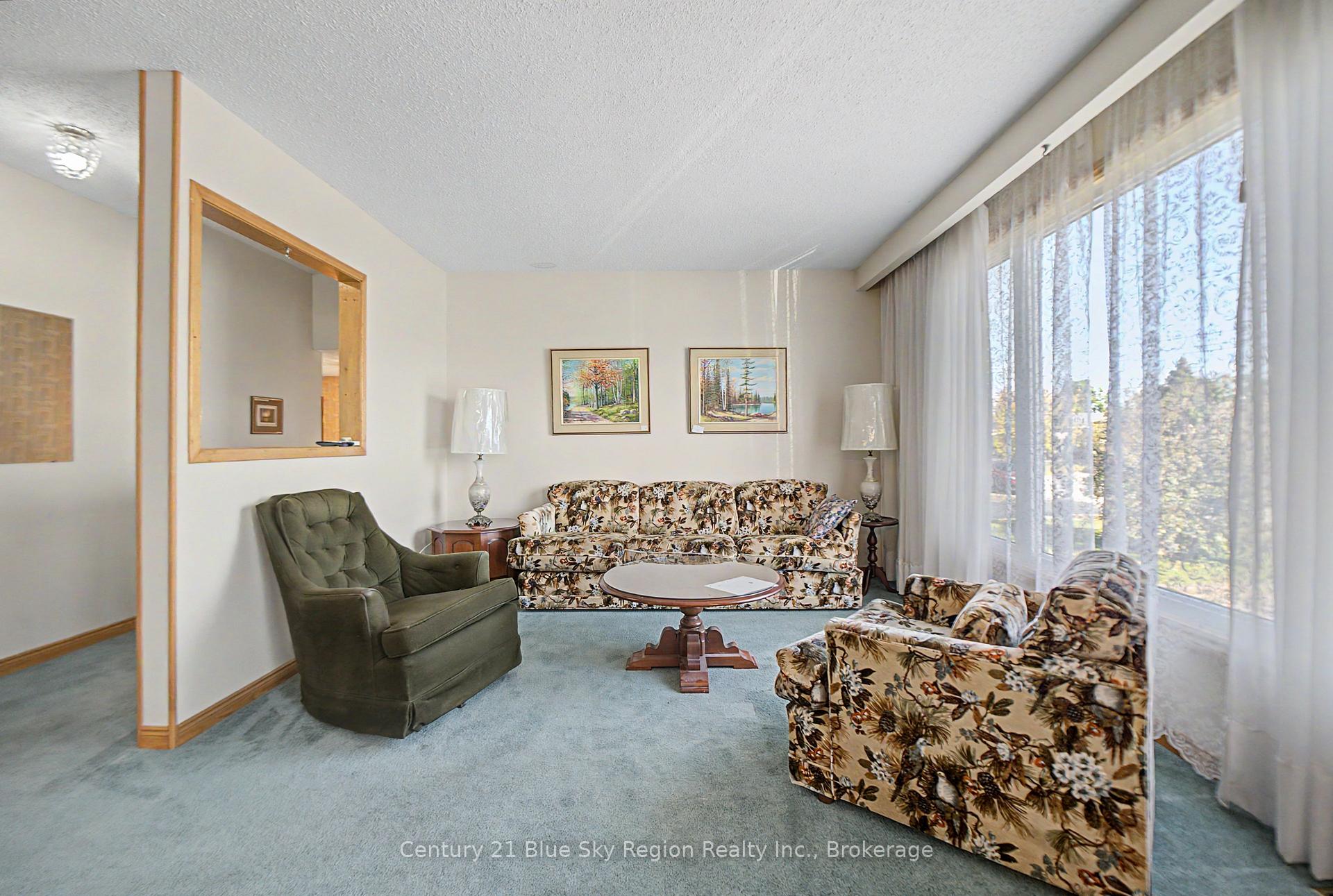 Photo 4 of 29 Beaver Crescent, North Bay, Ferris — HOMEH