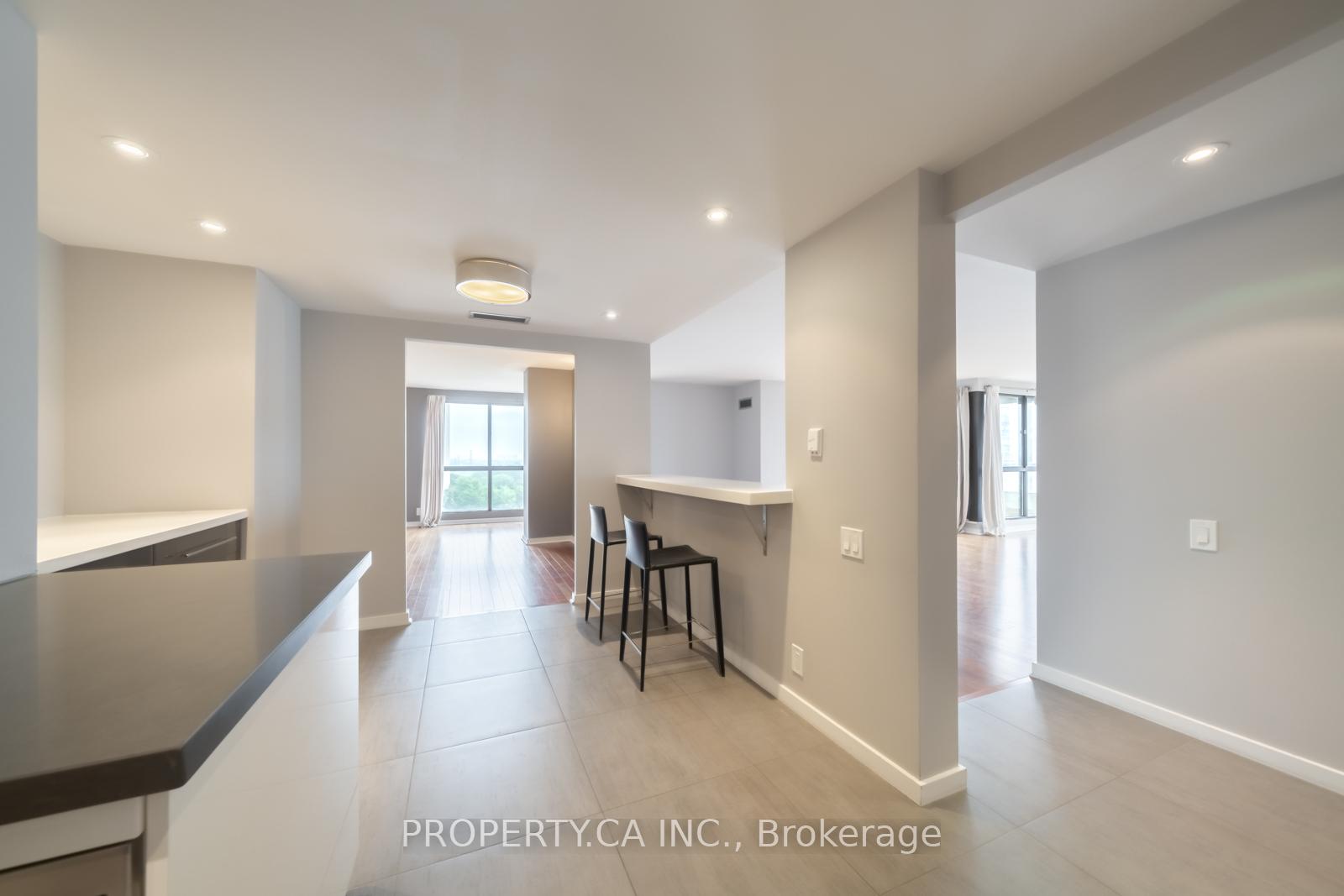 Photo 6 of Unit 1202, 1 Concorde Place, North York, Banbury-Don Mills — HOMEH