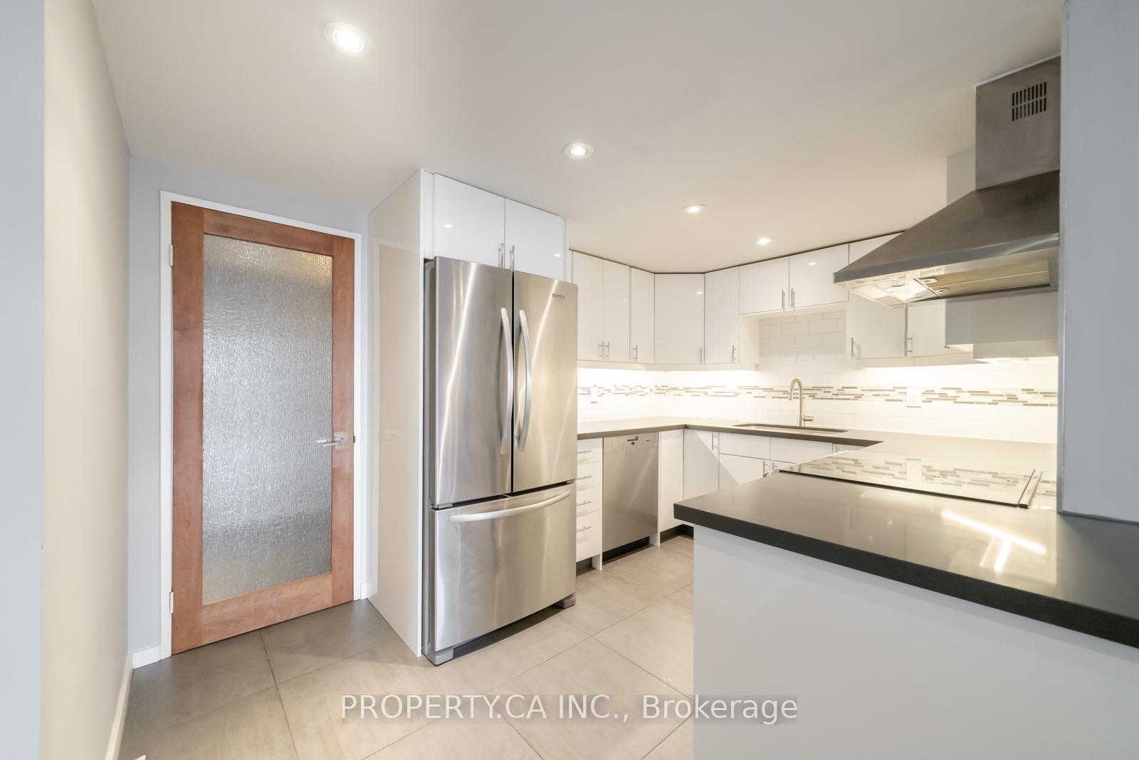 Photo 11 of Unit 1202, 1 Concorde Place, North York, Banbury-Don Mills — HOMEH