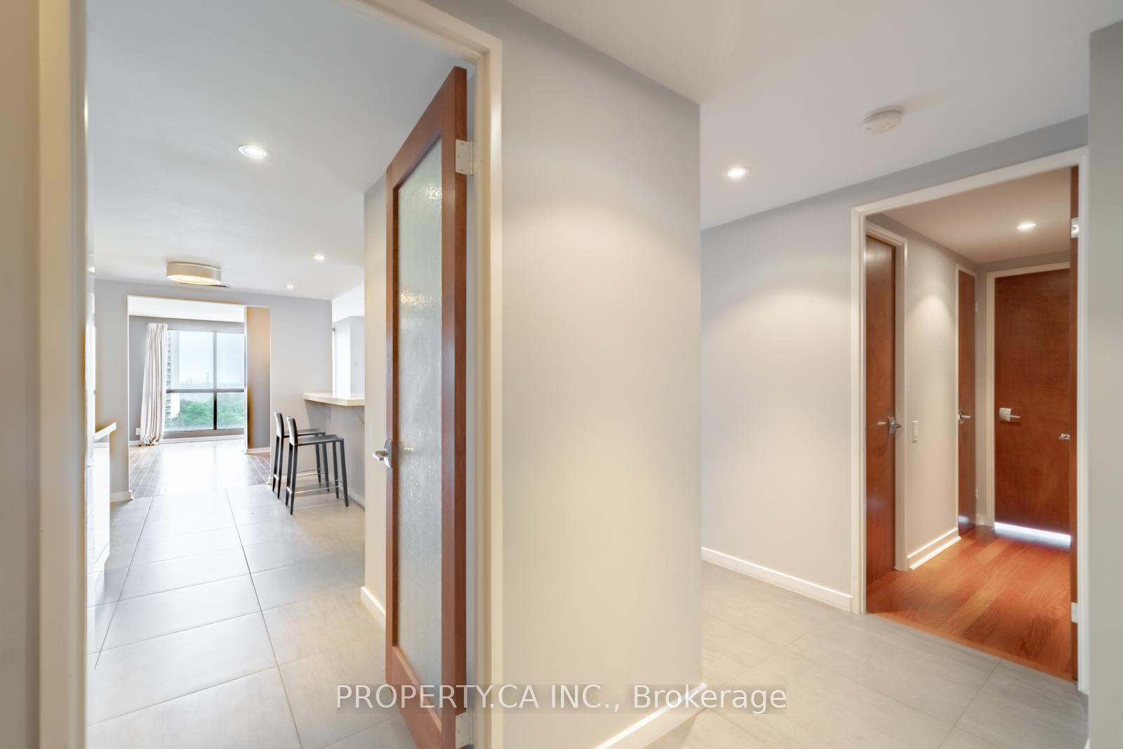 Photo 13 of Unit 1202, 1 Concorde Place, North York, Banbury-Don Mills — HOMEH