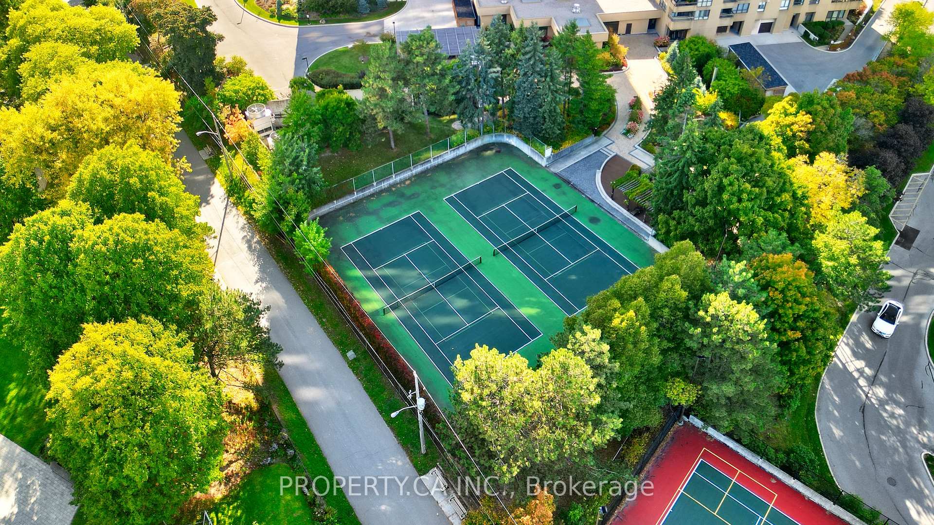 Photo 32 of Unit 1202, 1 Concorde Place, North York, Banbury-Don Mills — HOMEH