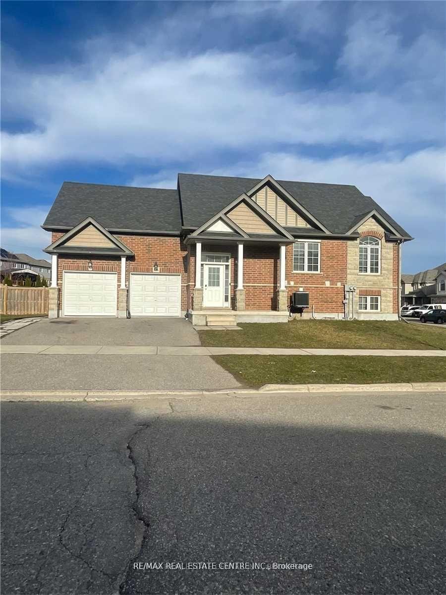 Photo of Unit A, 196 Woodbine Avenue