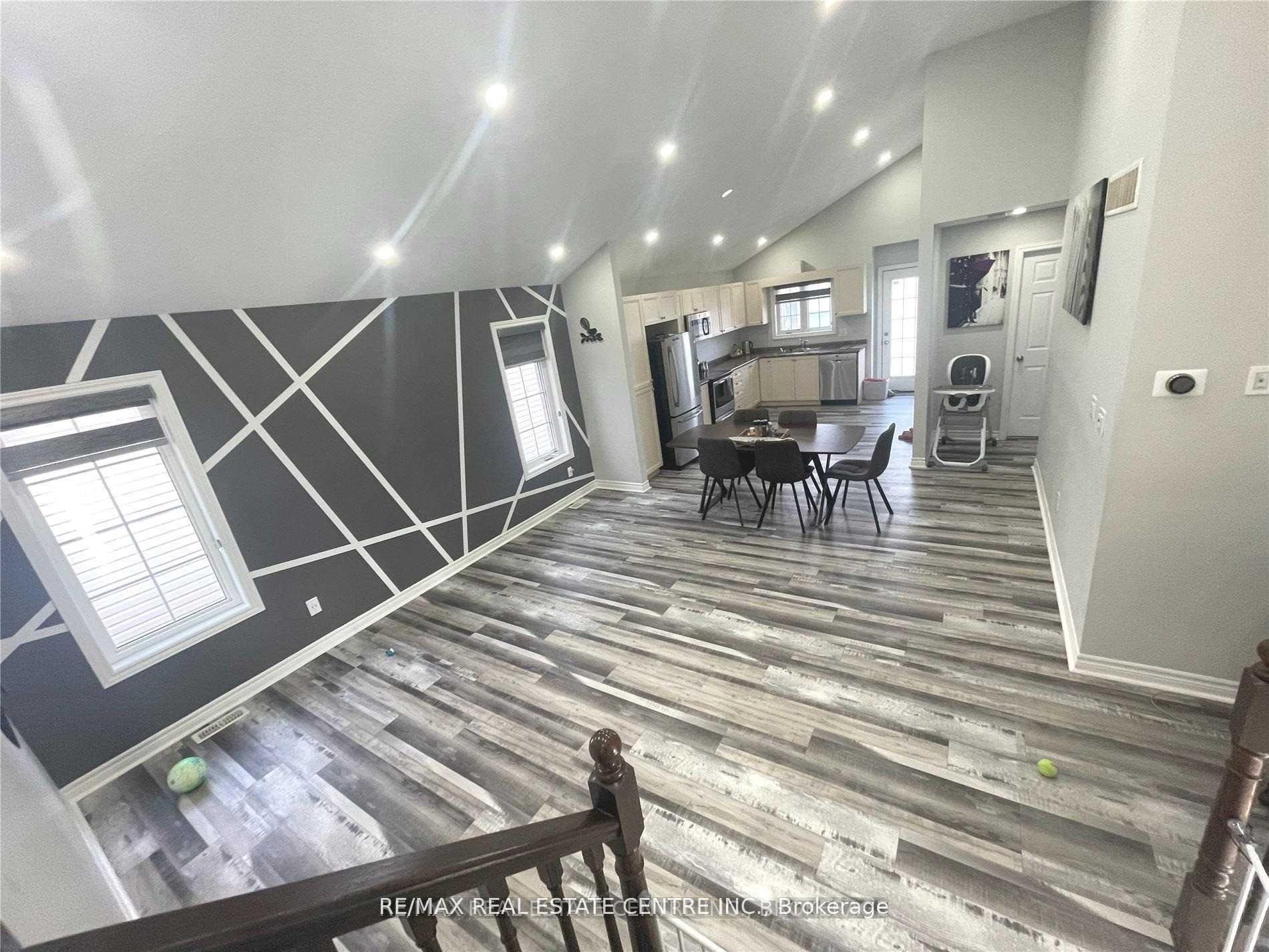 Photo 6 of Unit A, 196 Woodbine Avenue, Kitchener, Huron Park — HOMEH