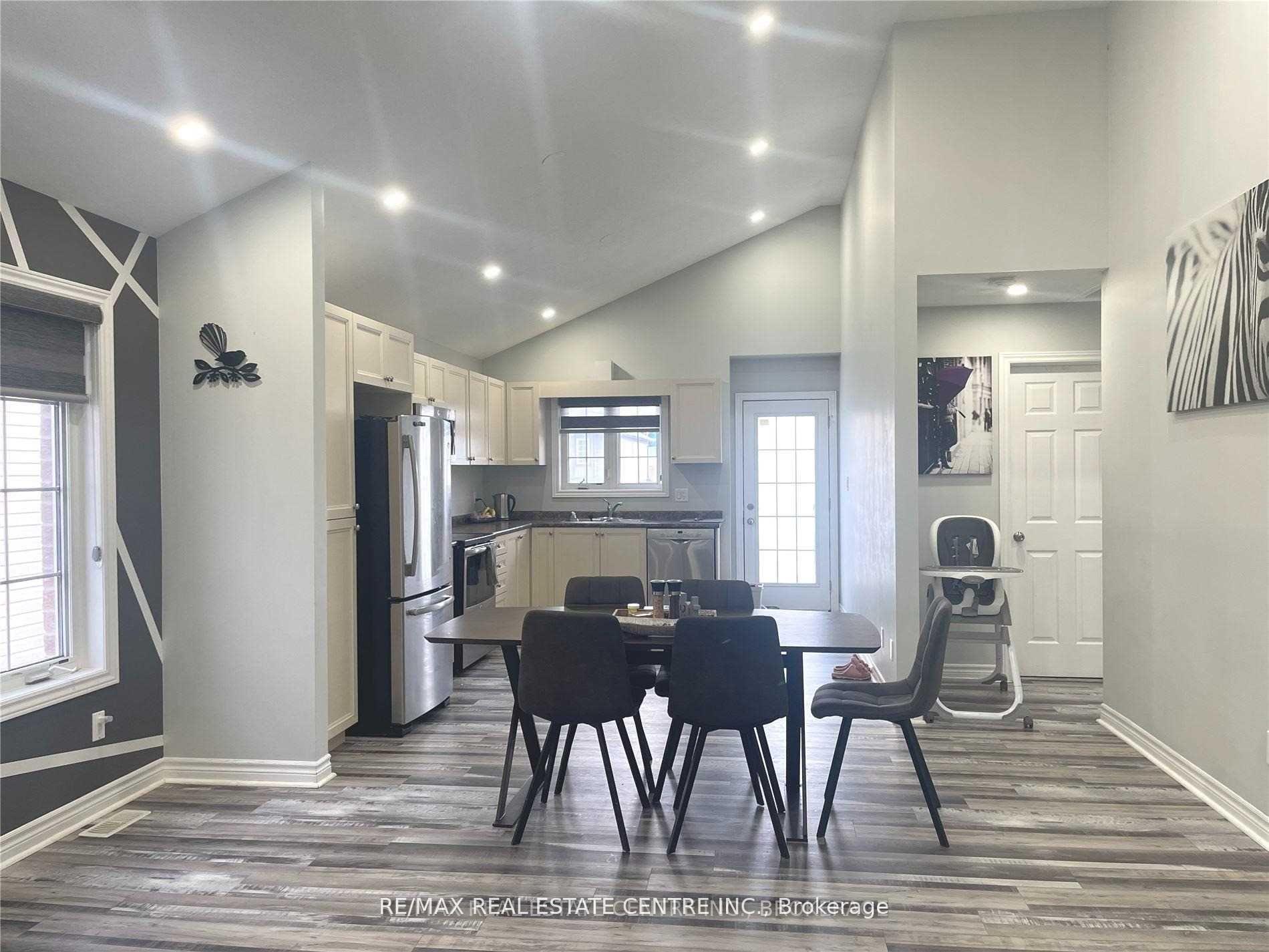 Photo 8 of Unit A, 196 Woodbine Avenue, Kitchener, Huron Park — HOMEH