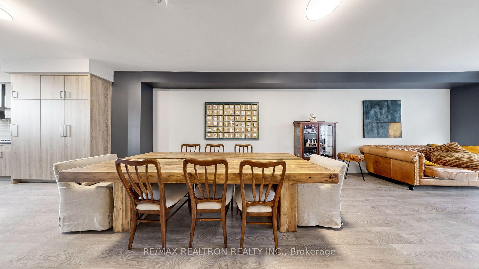 Photo 14 of 48 Hooyo Terrace, Toronto, Englemount-Lawrence — HOMEH