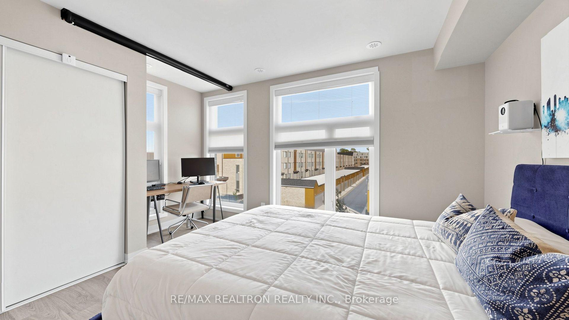 Photo 32 of 48 Hooyo Terrace, Toronto, Englemount-Lawrence — HOMEH