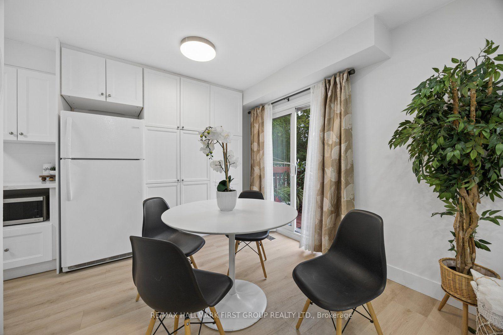 Photo 9 of 4 Lowder Place, Whitby, Blue Grass Meadows — HOMEH