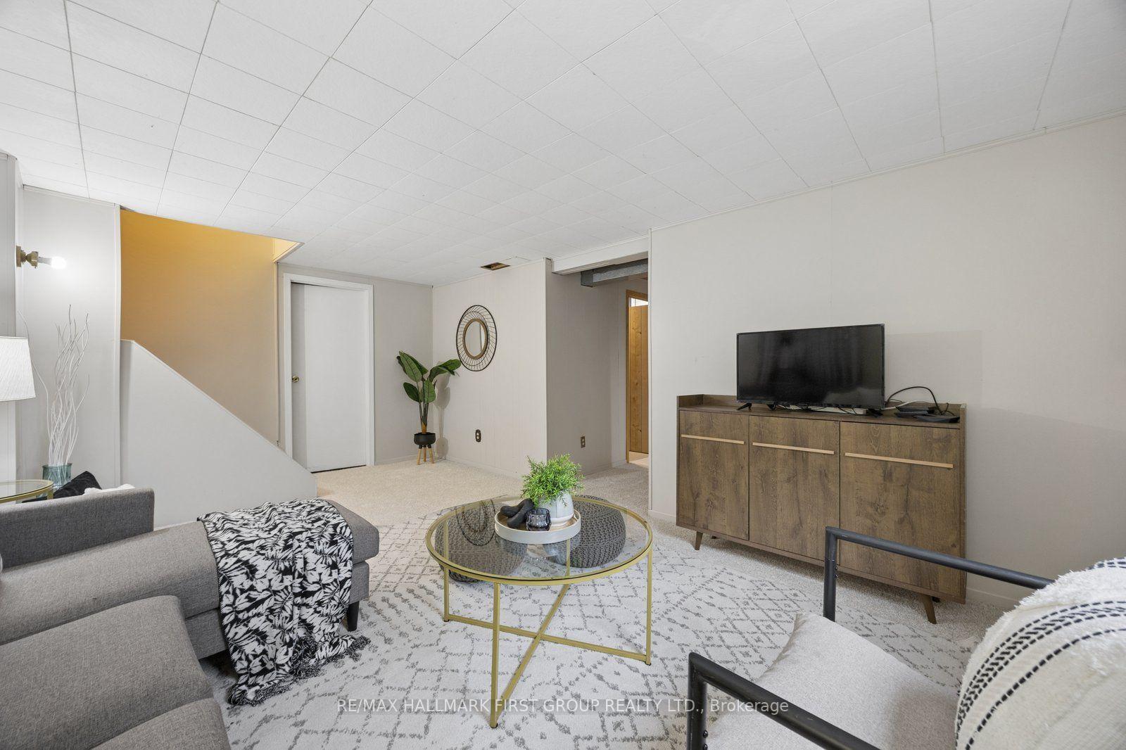 Photo 31 of 4 Lowder Place, Whitby, Blue Grass Meadows — HOMEH