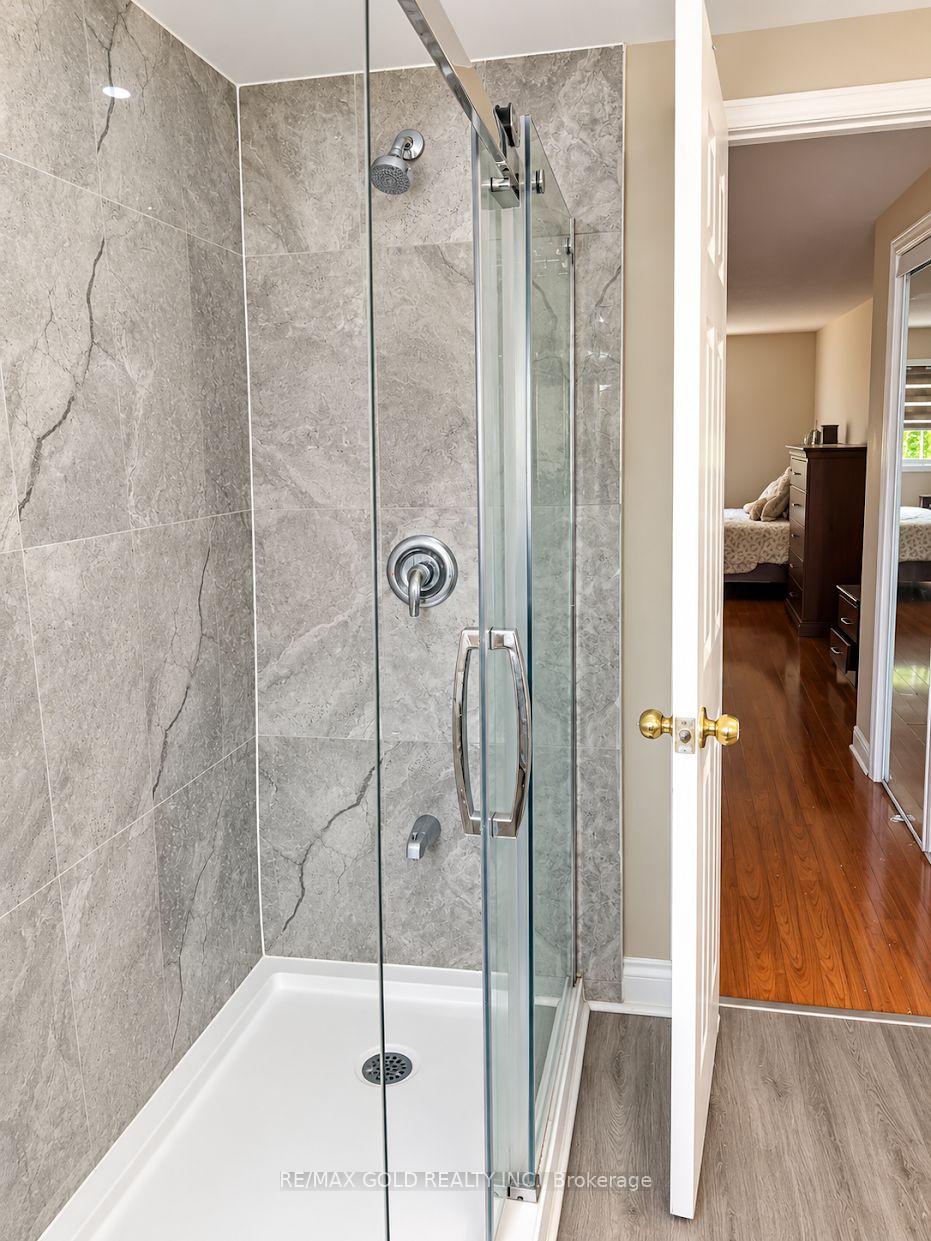 Photo 7 of 46 Songsparrow Drive, Brampton, Fletcher's Creek South — HOMEH