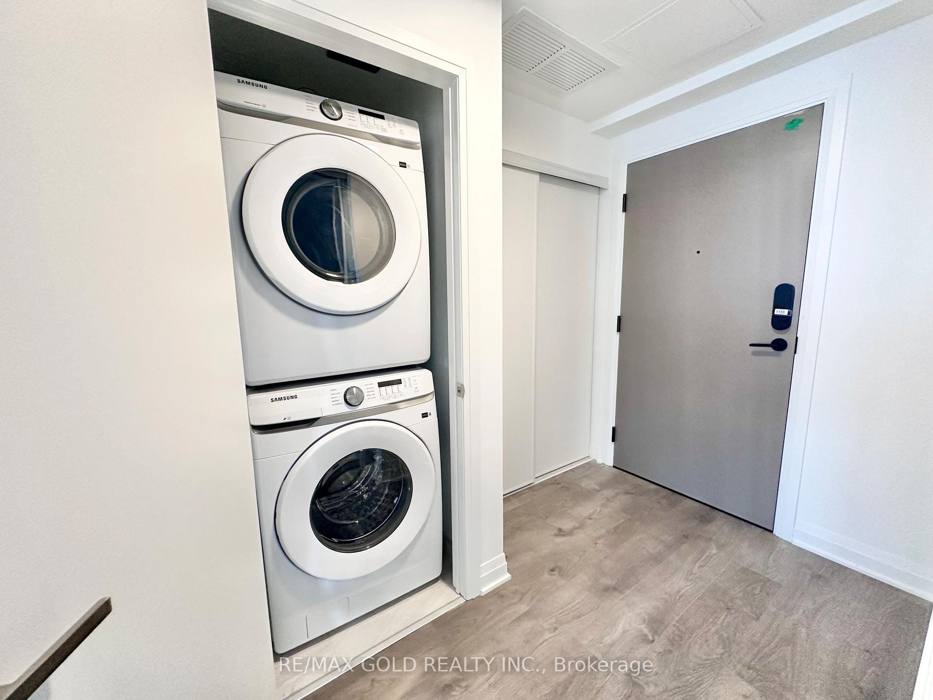 Photo 3 of Unit 5103, 4015 The Exchange, Mississauga, City Centre — HOMEH