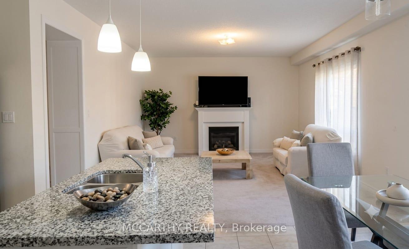 Photo 2 of 857 O'Reilly Crescent, Shelburne — HOMEH