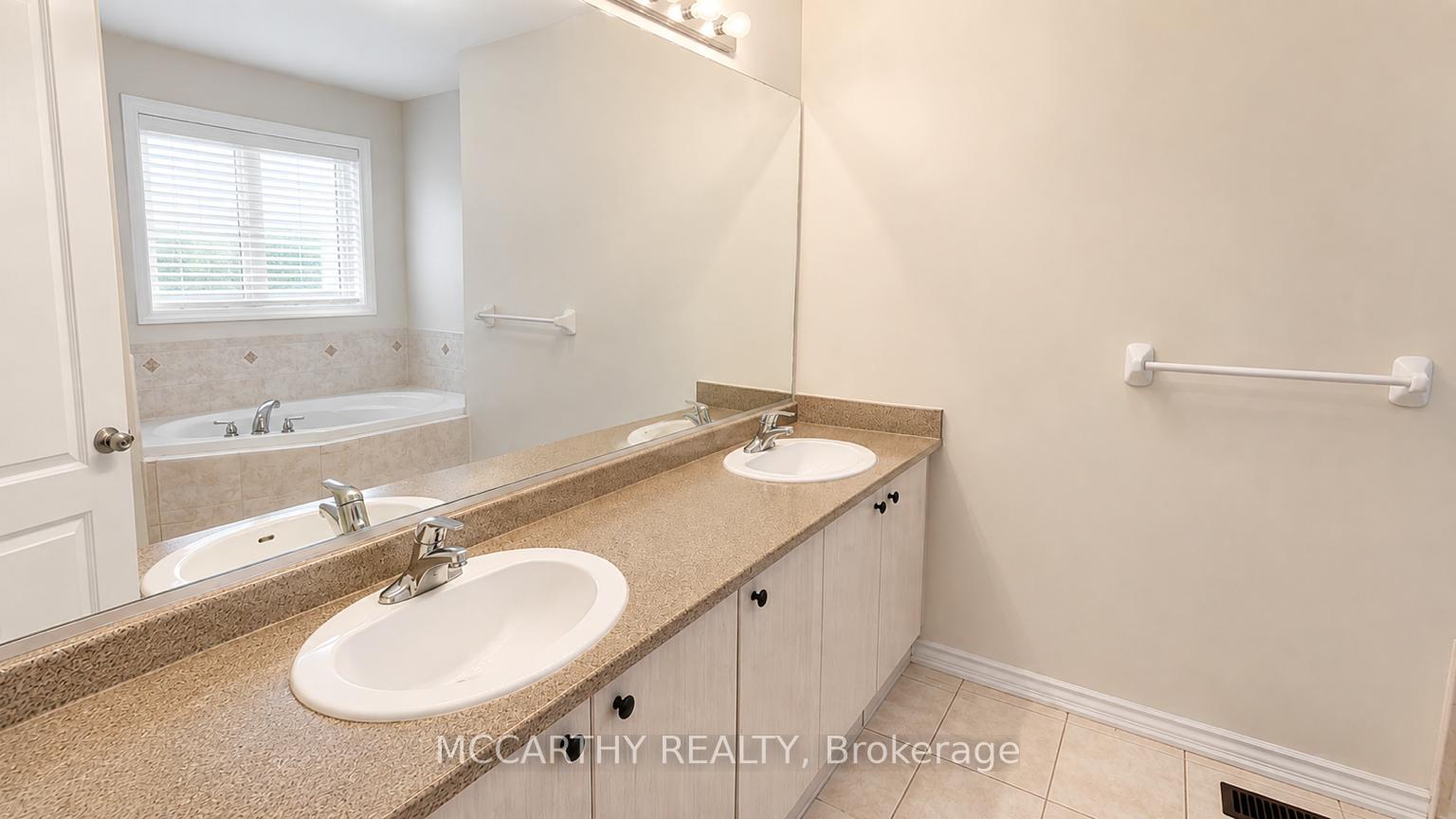 Photo 13 of 857 O'Reilly Crescent, Shelburne — HOMEH