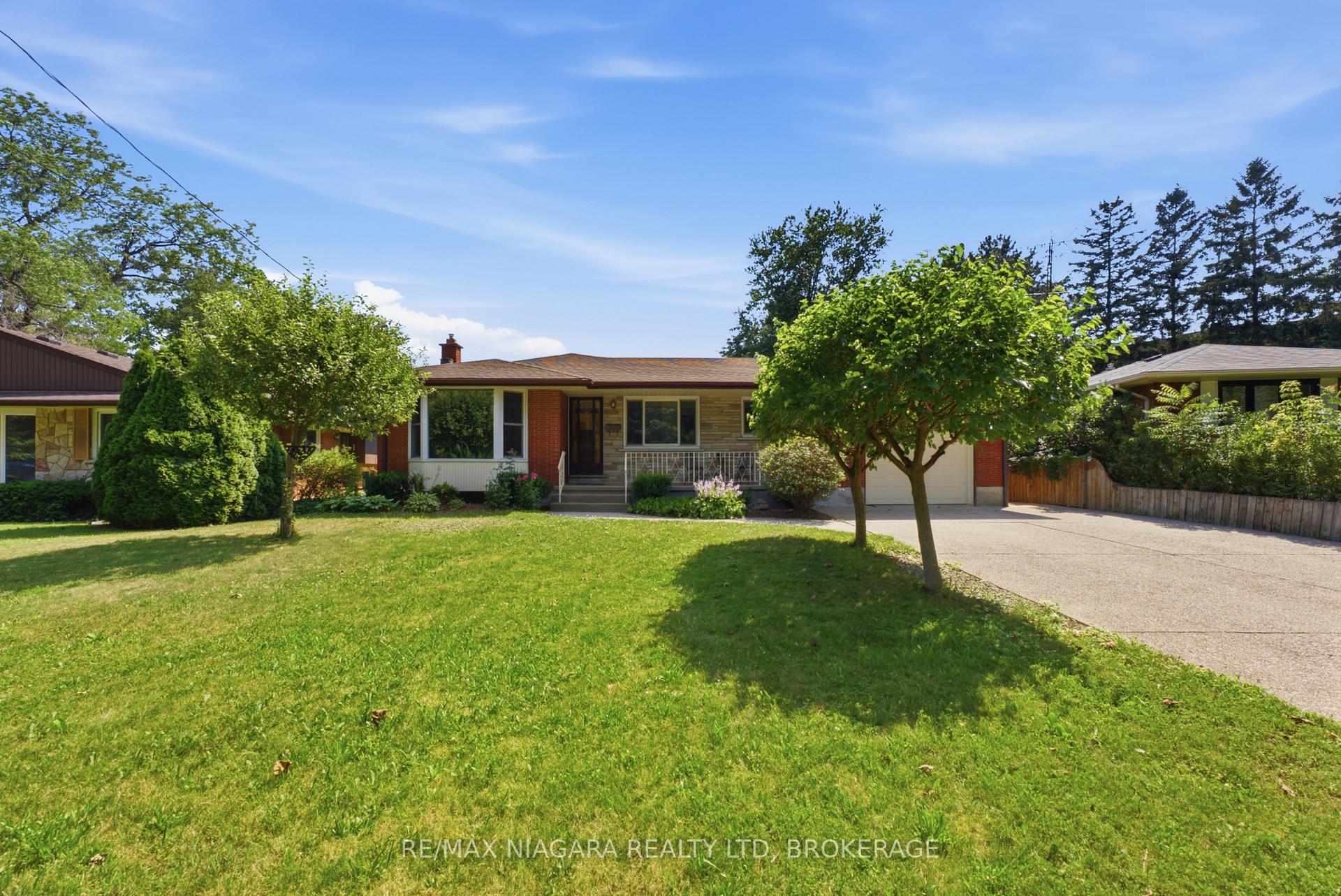 Photo of 11 Richelieu Drive