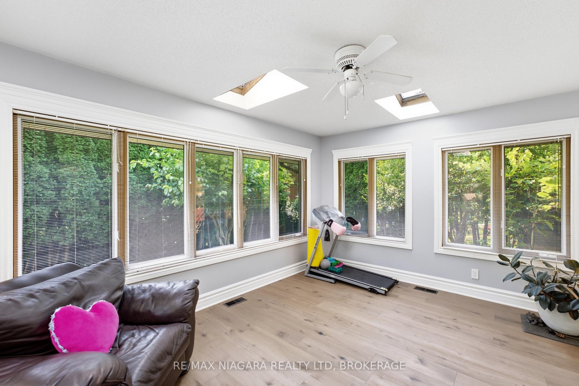 Photo 16 of 11 Richelieu Drive, St. Catharines, Vine/Linwell — HOMEH