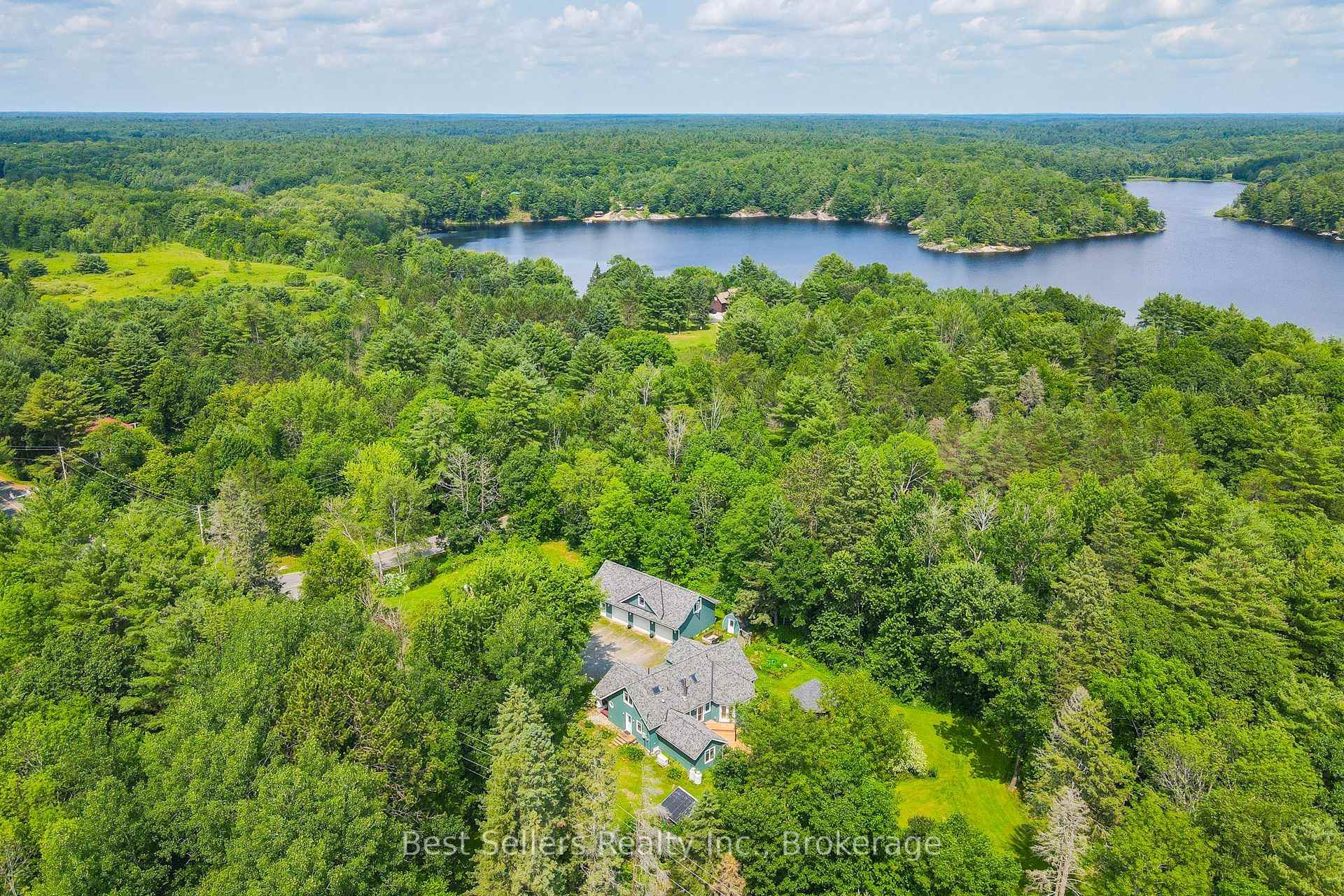 Photo 2 of 1622 Houseys Rapids Road, Gravenhurst, Ryde — HOMEH