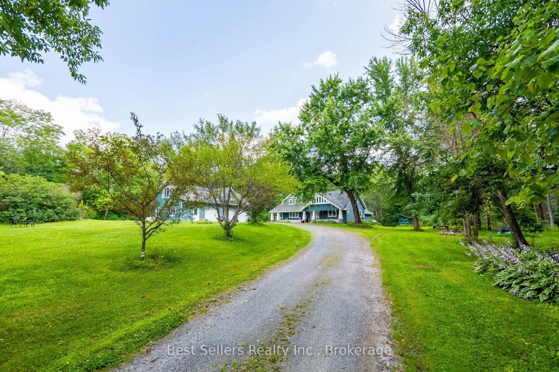 Photo 3 of 1622 Houseys Rapids Road, Gravenhurst, Ryde — HOMEH