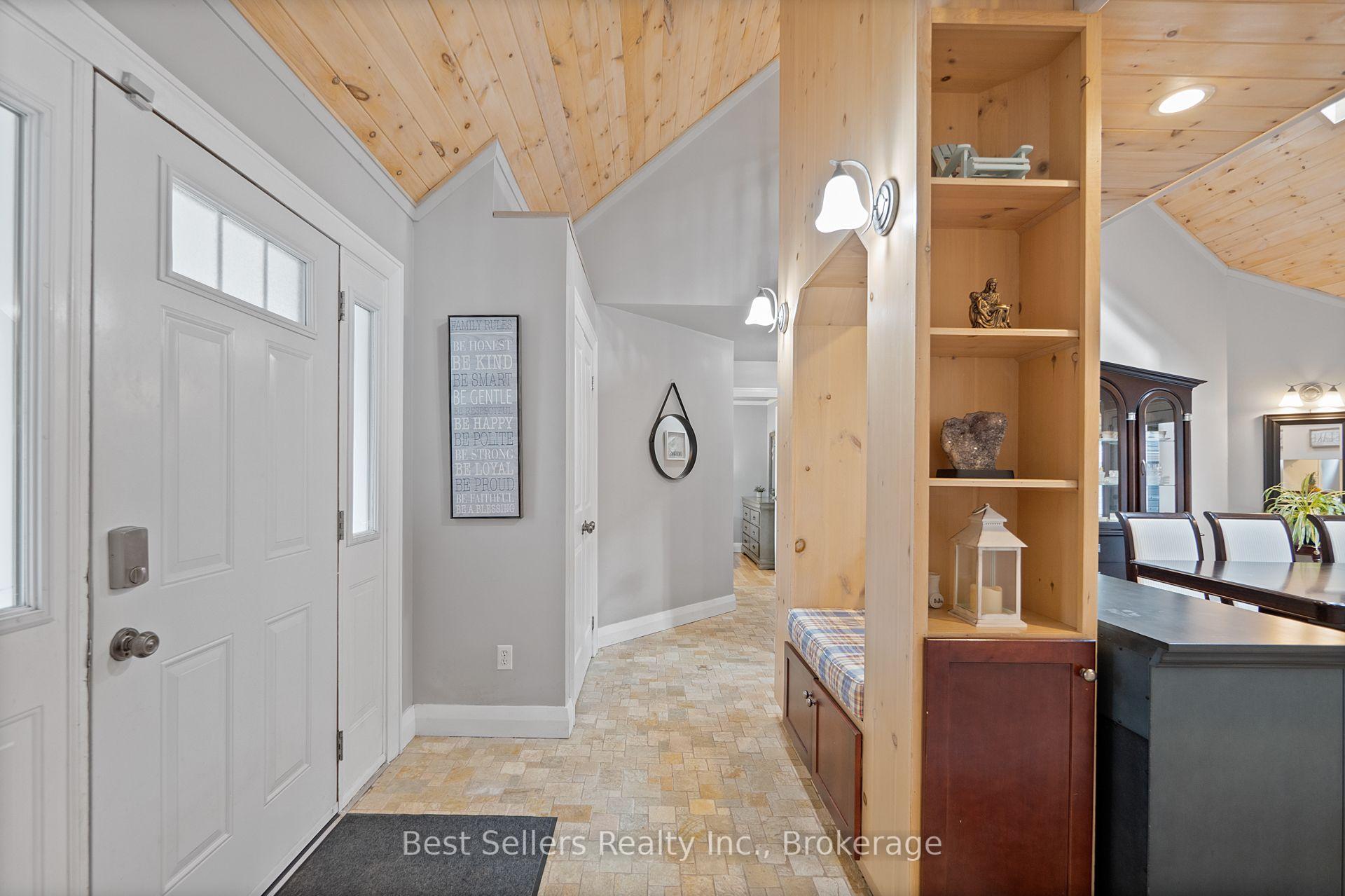 Photo 5 of 1622 Houseys Rapids Road, Gravenhurst, Ryde — HOMEH