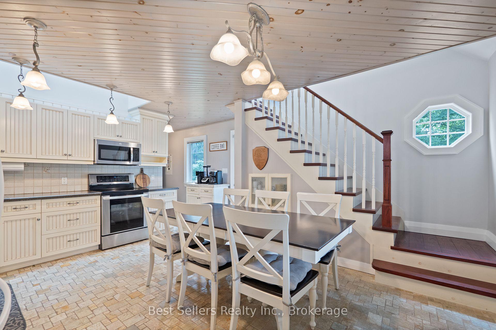 Photo 12 of 1622 Houseys Rapids Road, Gravenhurst, Ryde — HOMEH