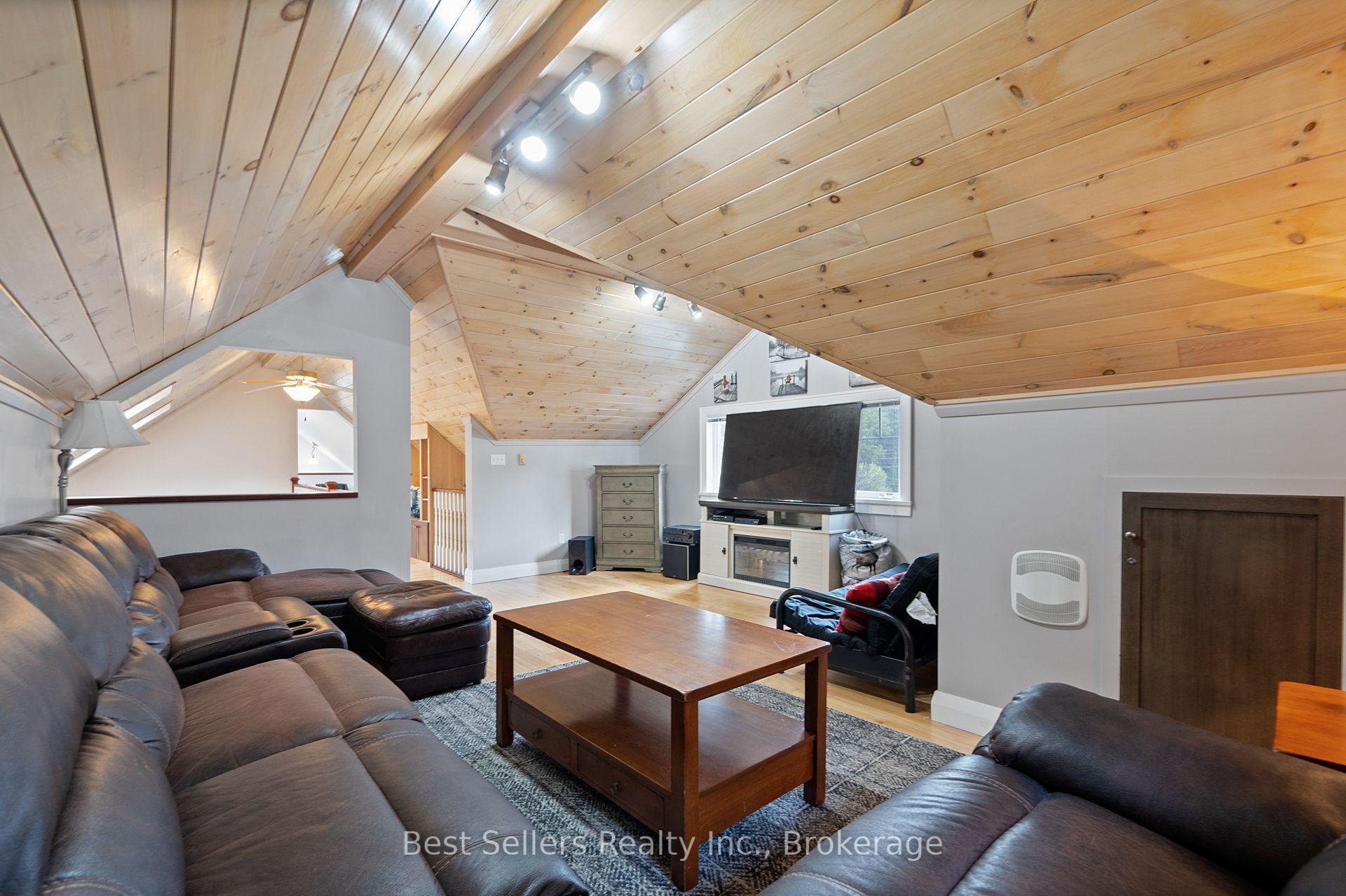 Photo 16 of 1622 Houseys Rapids Road, Gravenhurst, Ryde — HOMEH