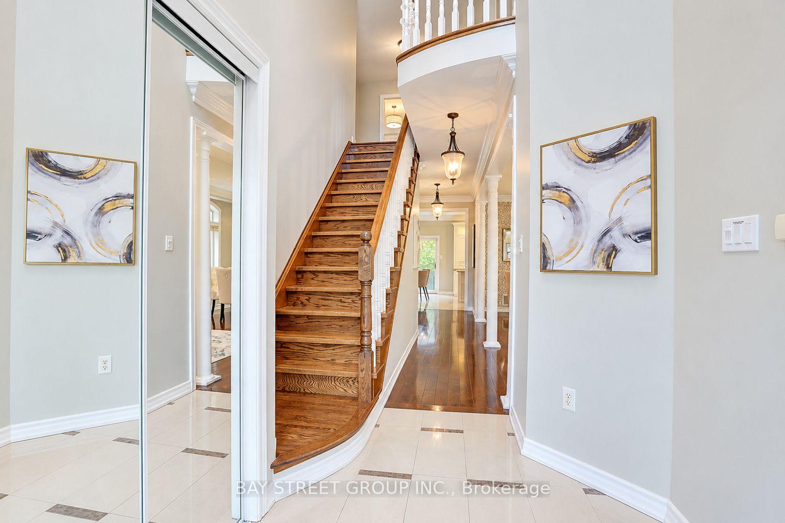 Photo 4 of 207 Farmstead Road, Richmond Hill, Rouge Woods — HOMEH