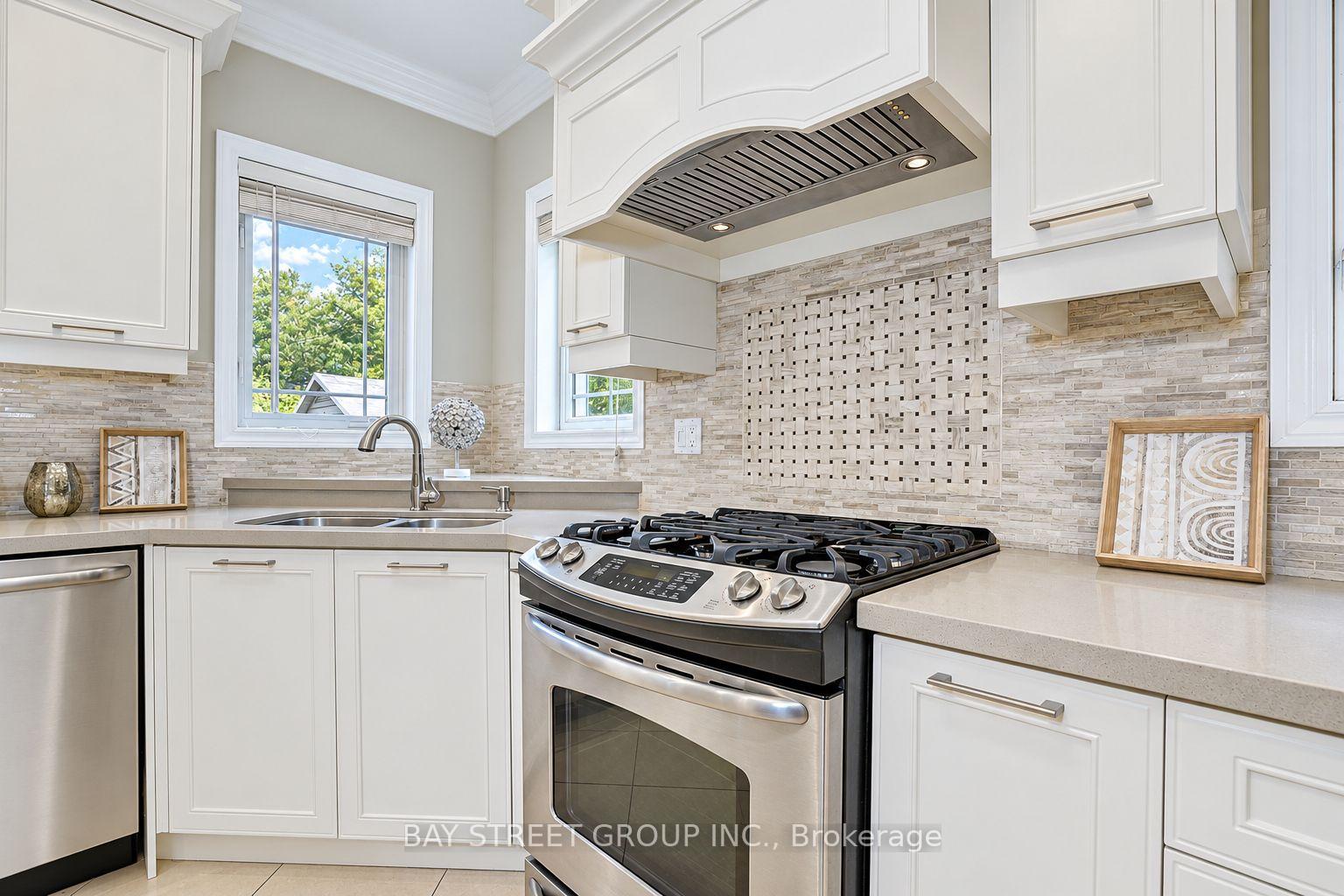 Photo 16 of 207 Farmstead Road, Richmond Hill, Rouge Woods — HOMEH