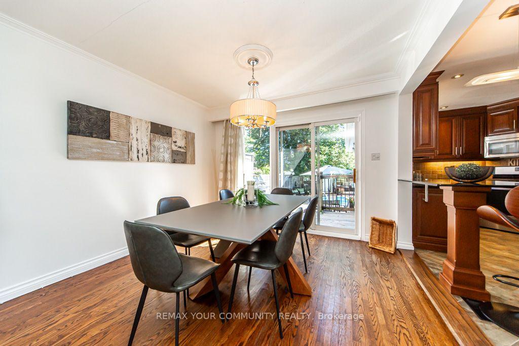 Photo 8 of 66 Decarie Circle, Etobicoke, Eringate-Centennial-West Deane — HOMEH