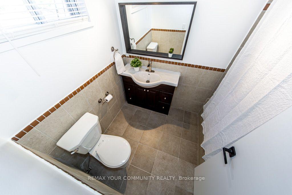 Photo 29 of 66 Decarie Circle, Etobicoke, Eringate-Centennial-West Deane — HOMEH
