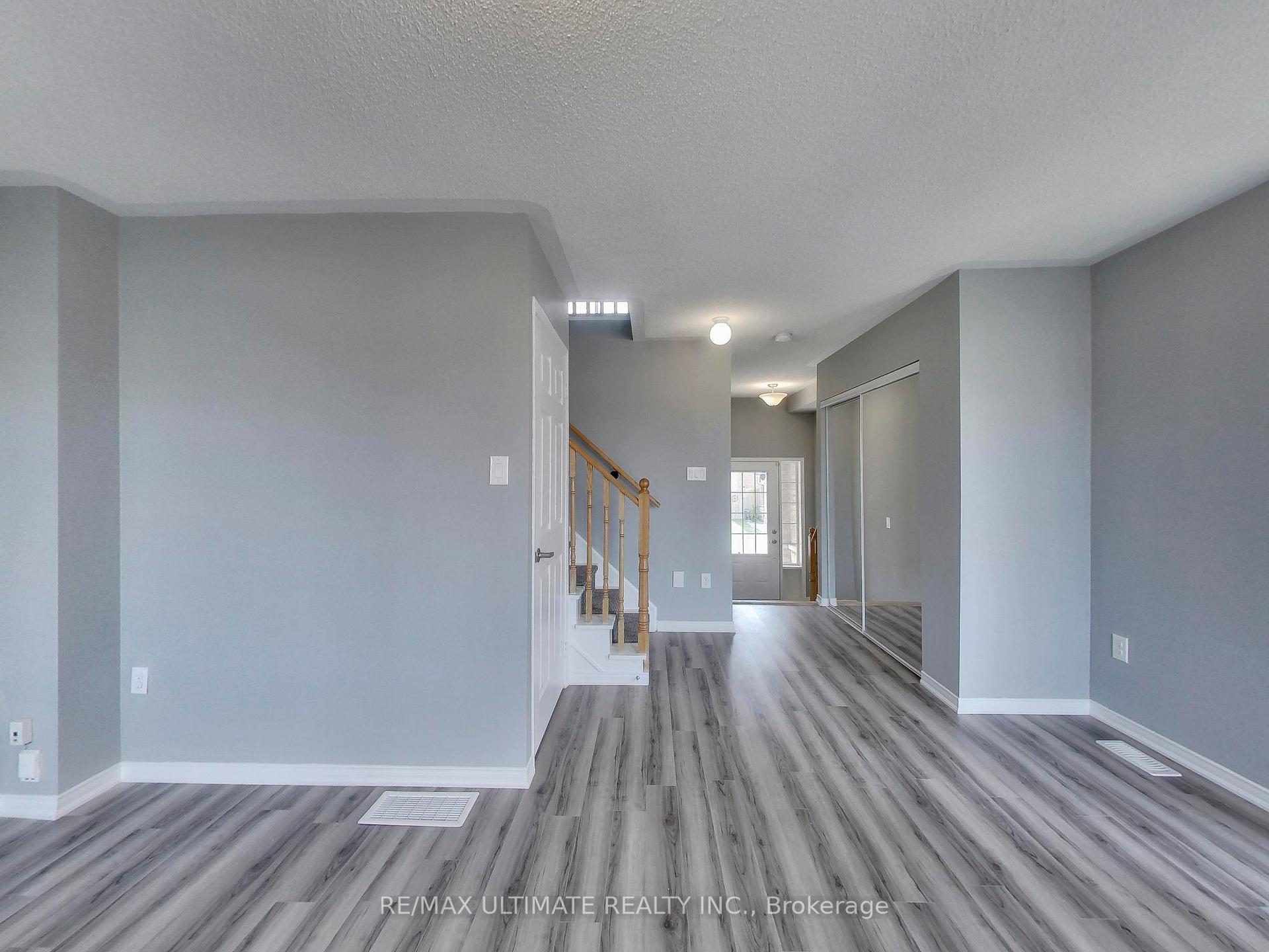 Photo 6 of 487 Rossland Road E, Ajax, Central East — HOMEH