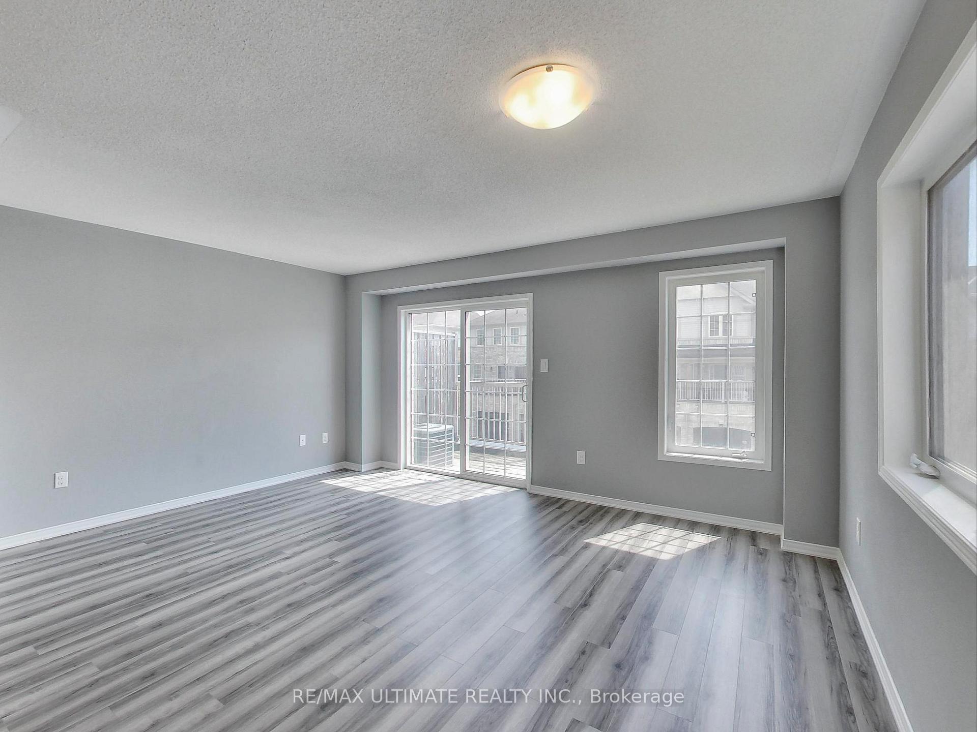 Photo 11 of 487 Rossland Road E, Ajax, Central East — HOMEH