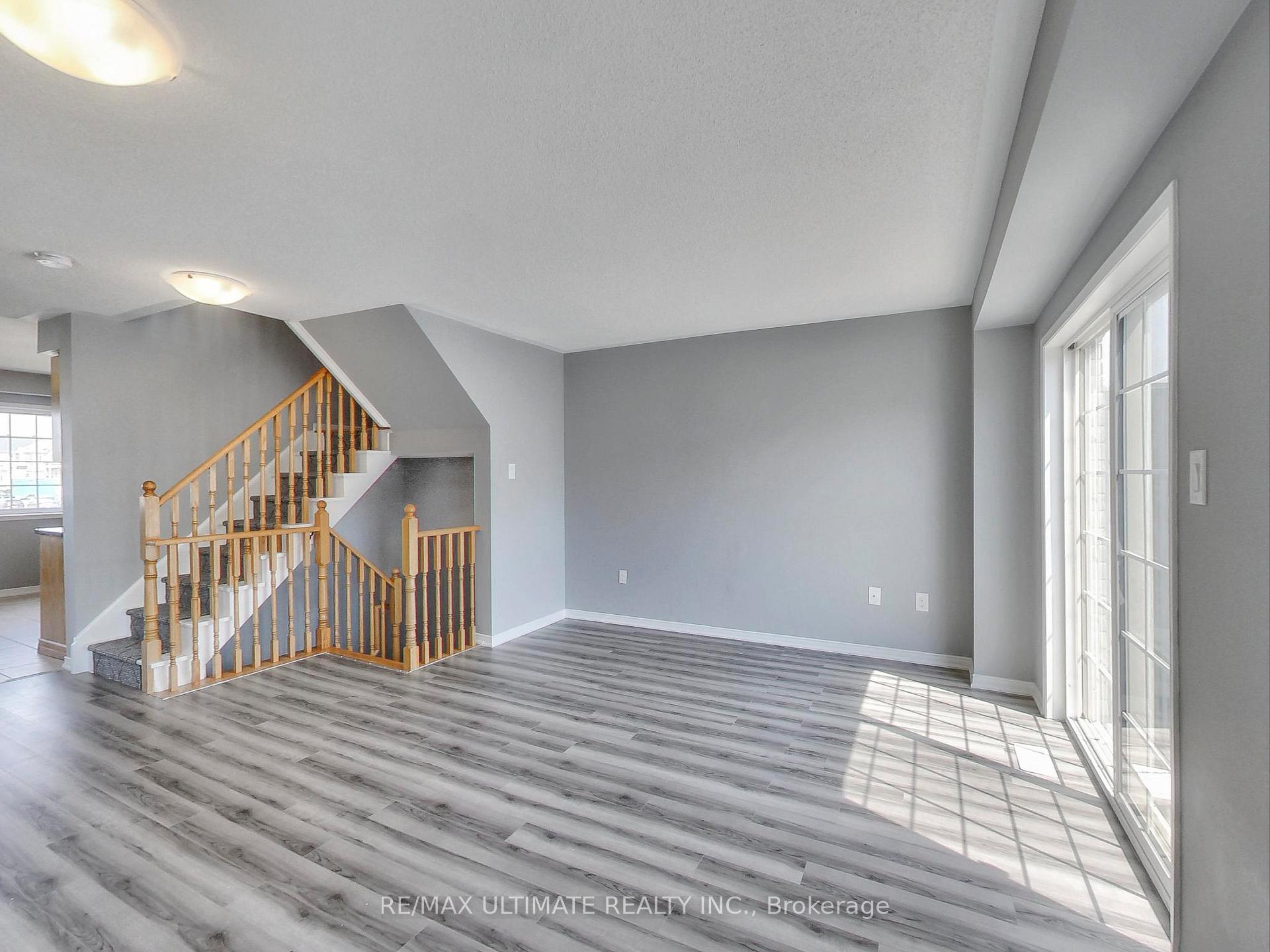 Photo 12 of 487 Rossland Road E, Ajax, Central East — HOMEH
