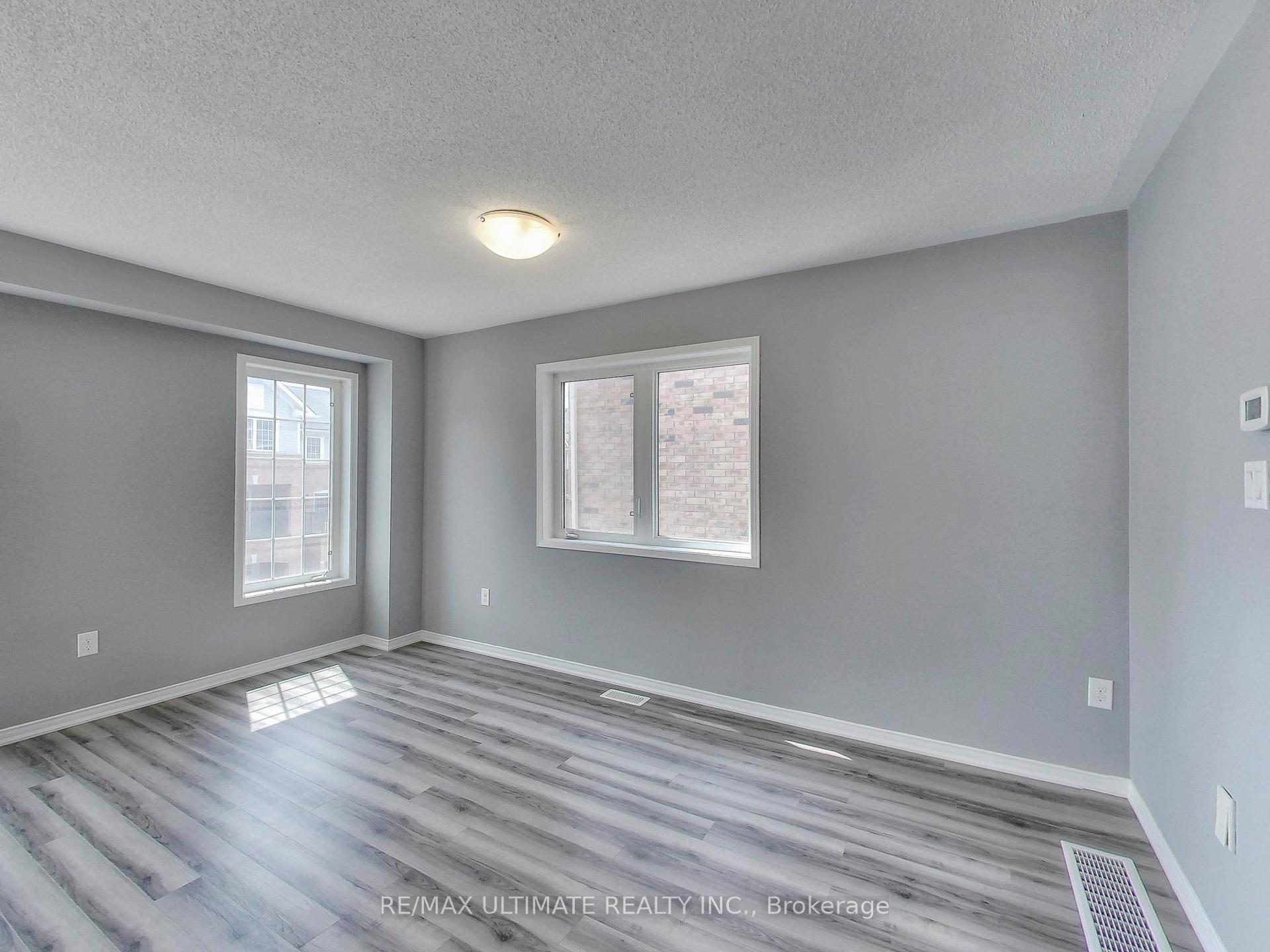 Photo 14 of 487 Rossland Road E, Ajax, Central East — HOMEH