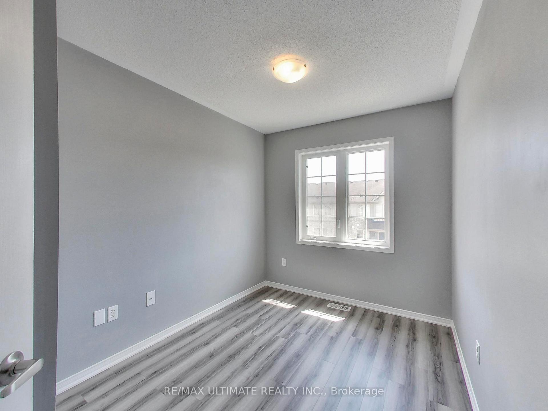 Photo 27 of 487 Rossland Road E, Ajax, Central East — HOMEH