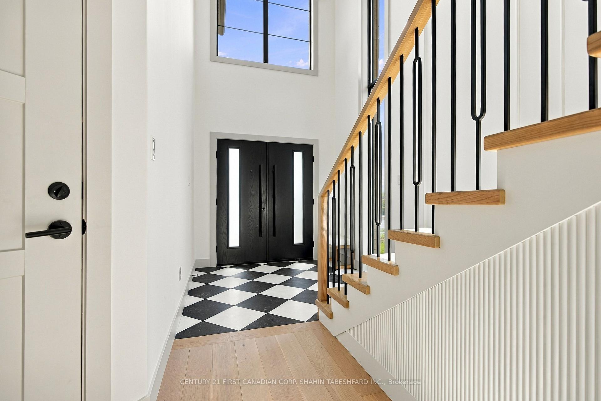 Photo 7 of 216 Knott Drive, London, South W — HOMEH
