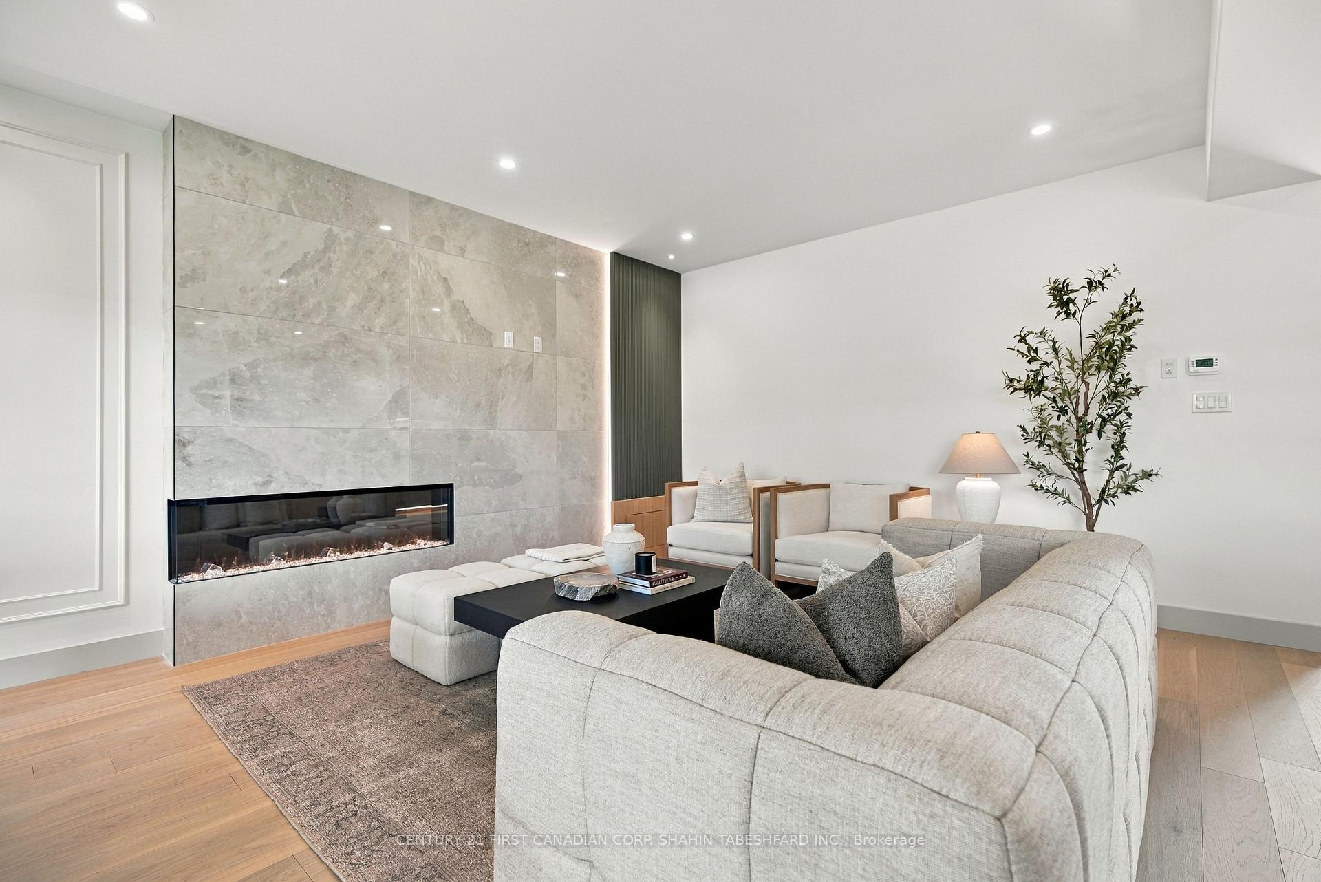 Photo 11 of 216 Knott Drive, London, South W — HOMEH