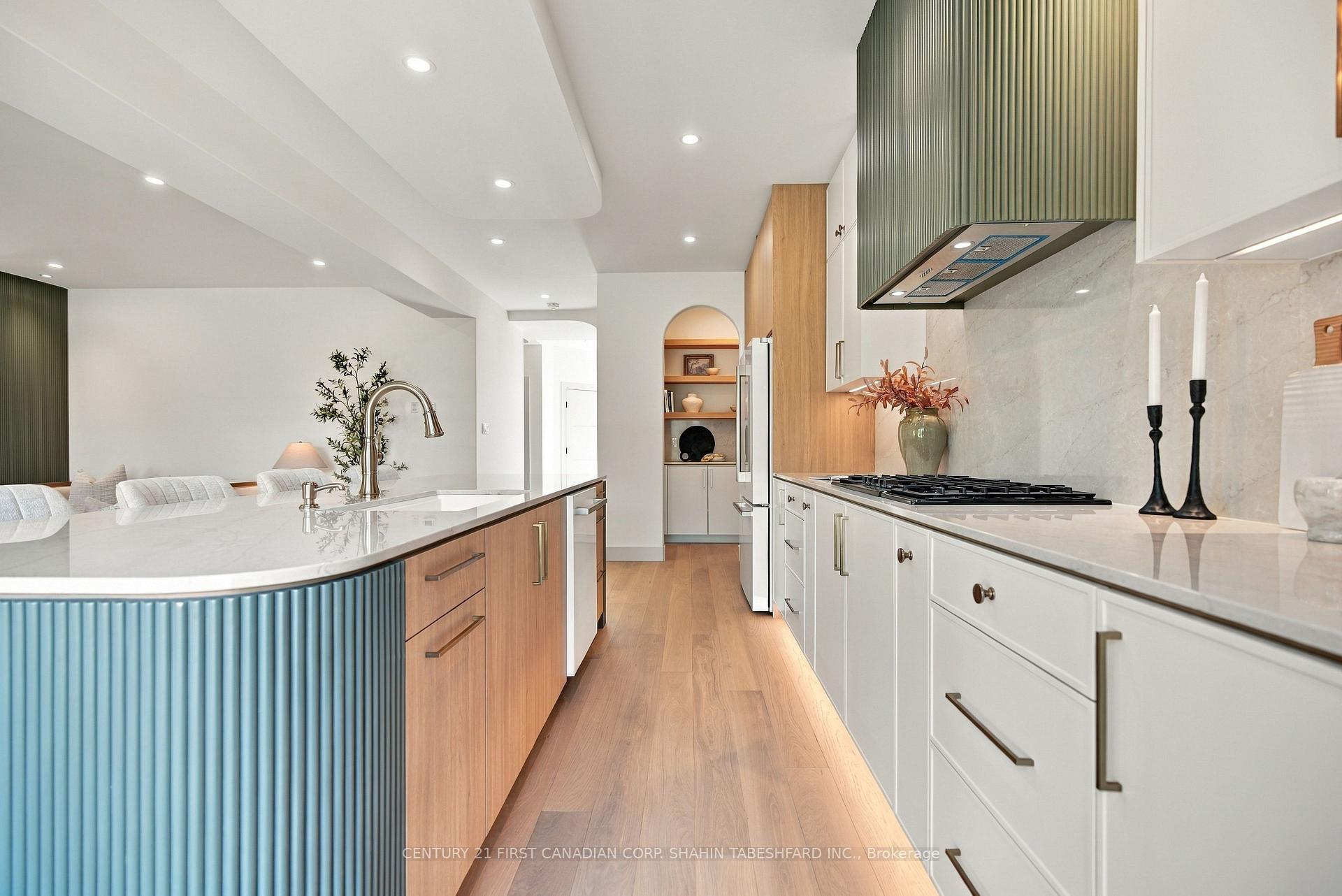 Photo 17 of 216 Knott Drive, London, South W — HOMEH