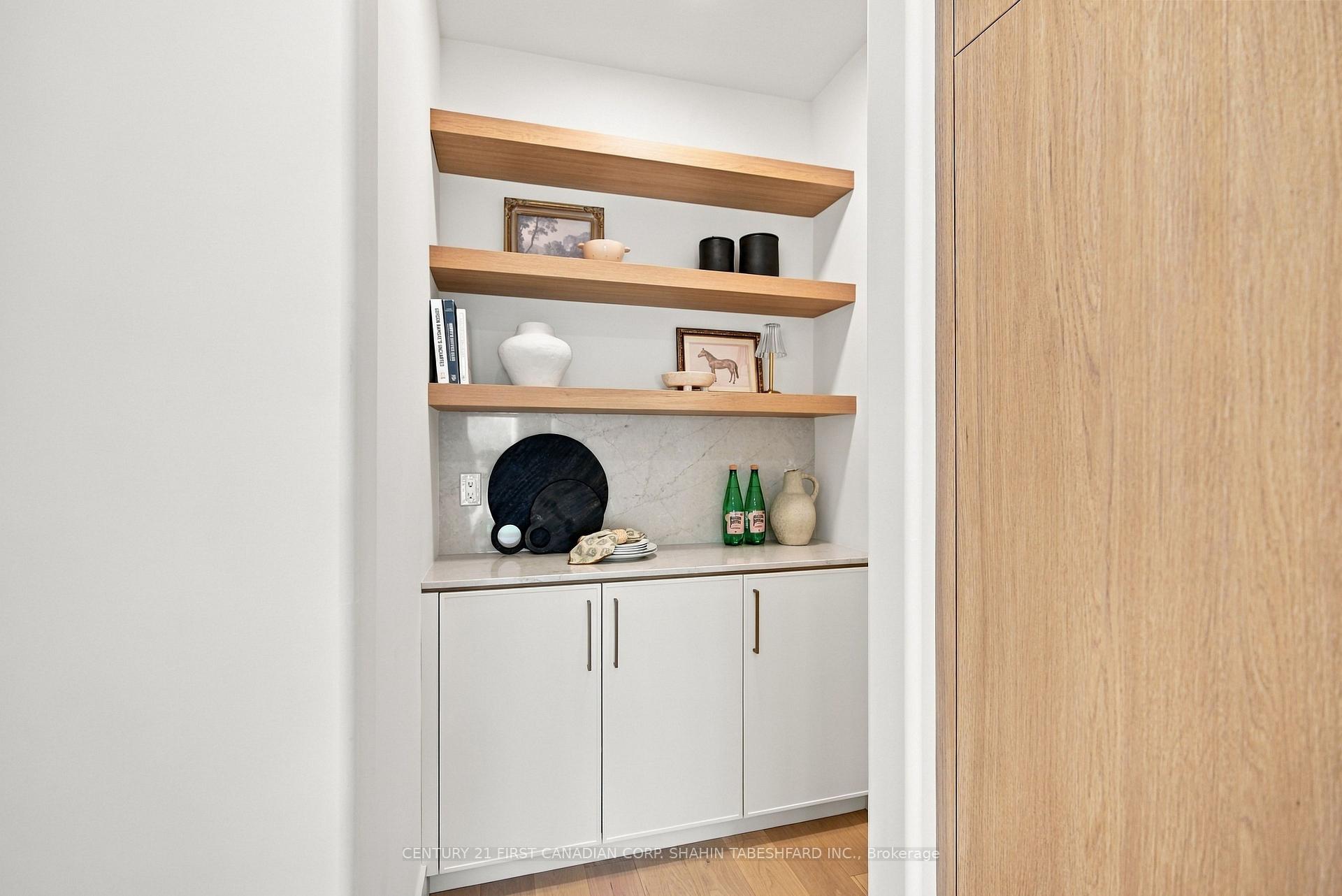 Photo 20 of 216 Knott Drive, London, South W — HOMEH