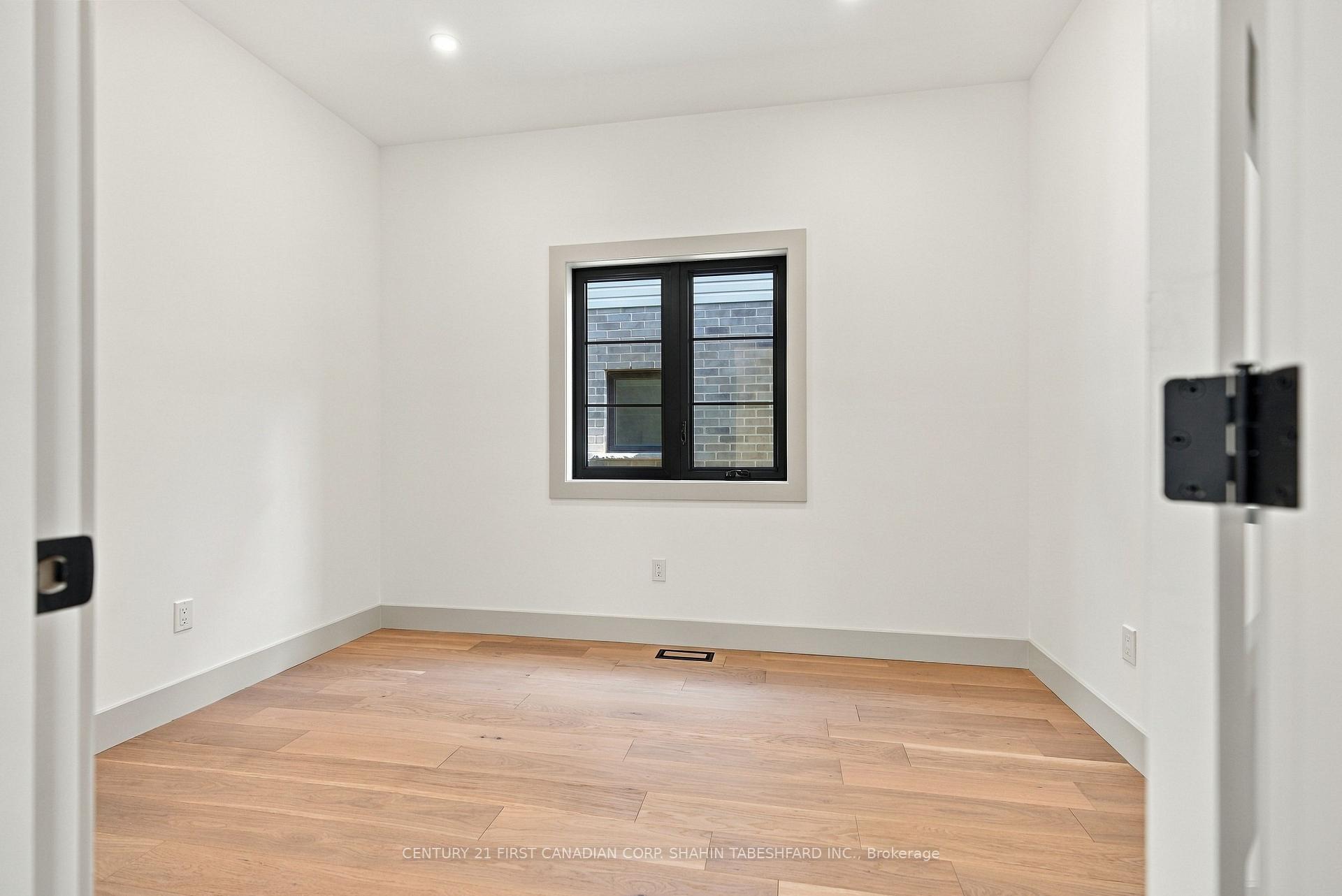 Photo 27 of 216 Knott Drive, London, South W — HOMEH