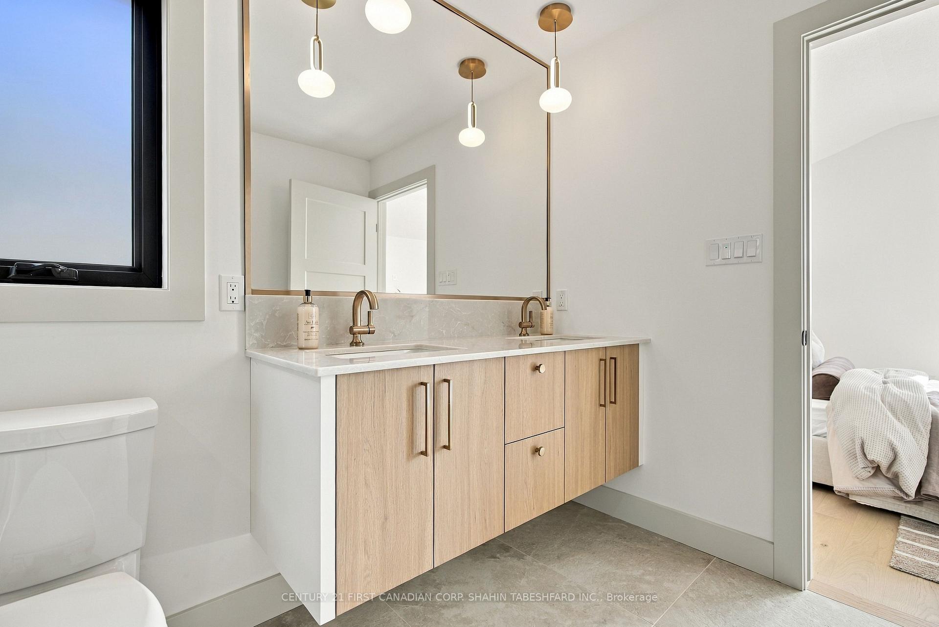 Photo 32 of 216 Knott Drive, London, South W — HOMEH