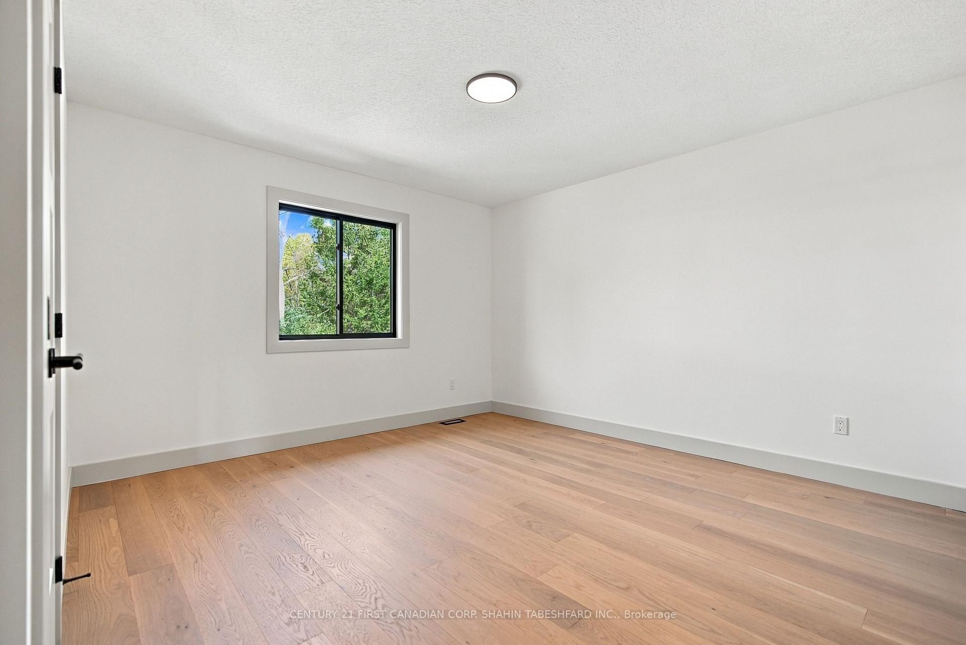 Photo 35 of 216 Knott Drive, London, South W — HOMEH