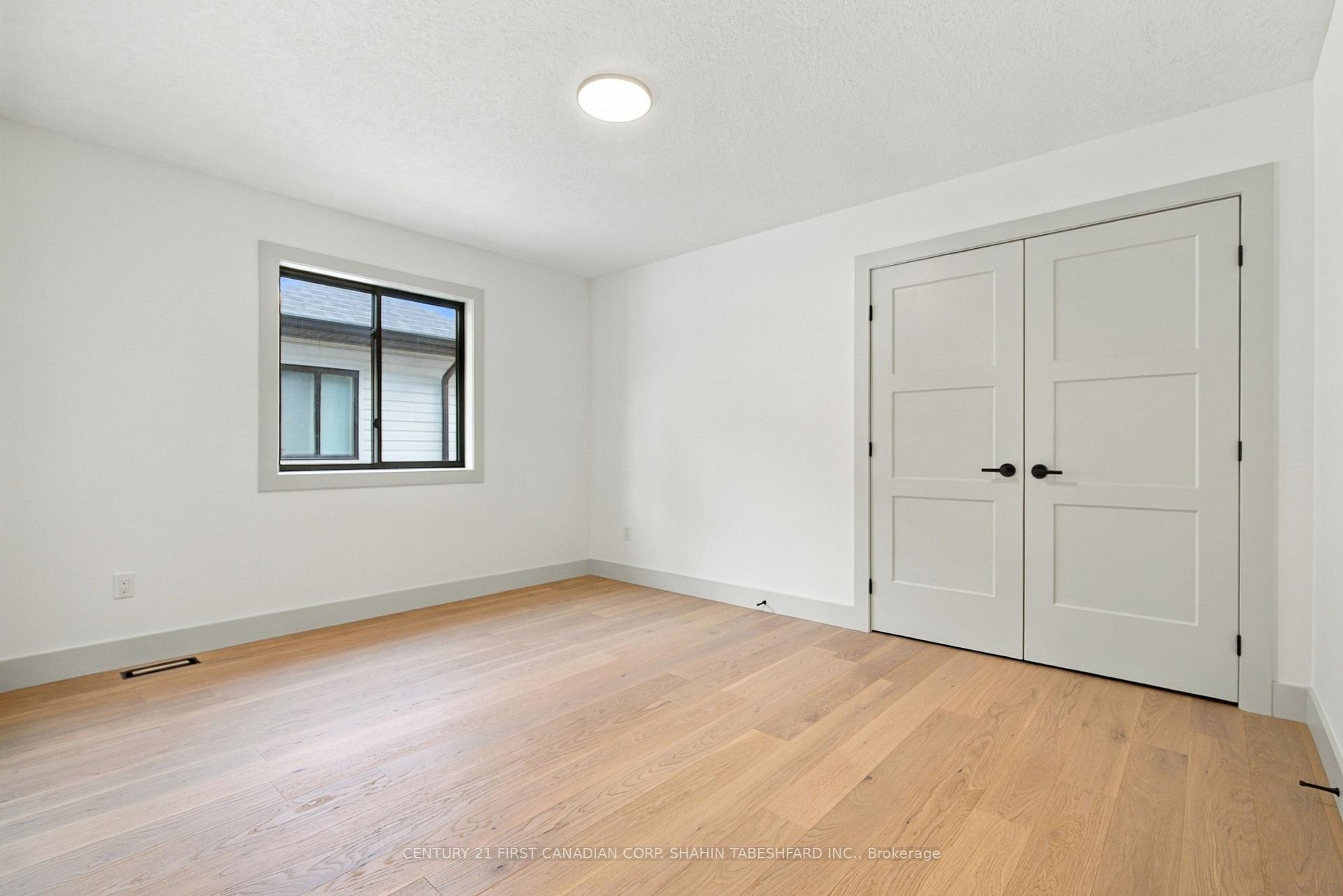 Photo 37 of 216 Knott Drive, London, South W — HOMEH