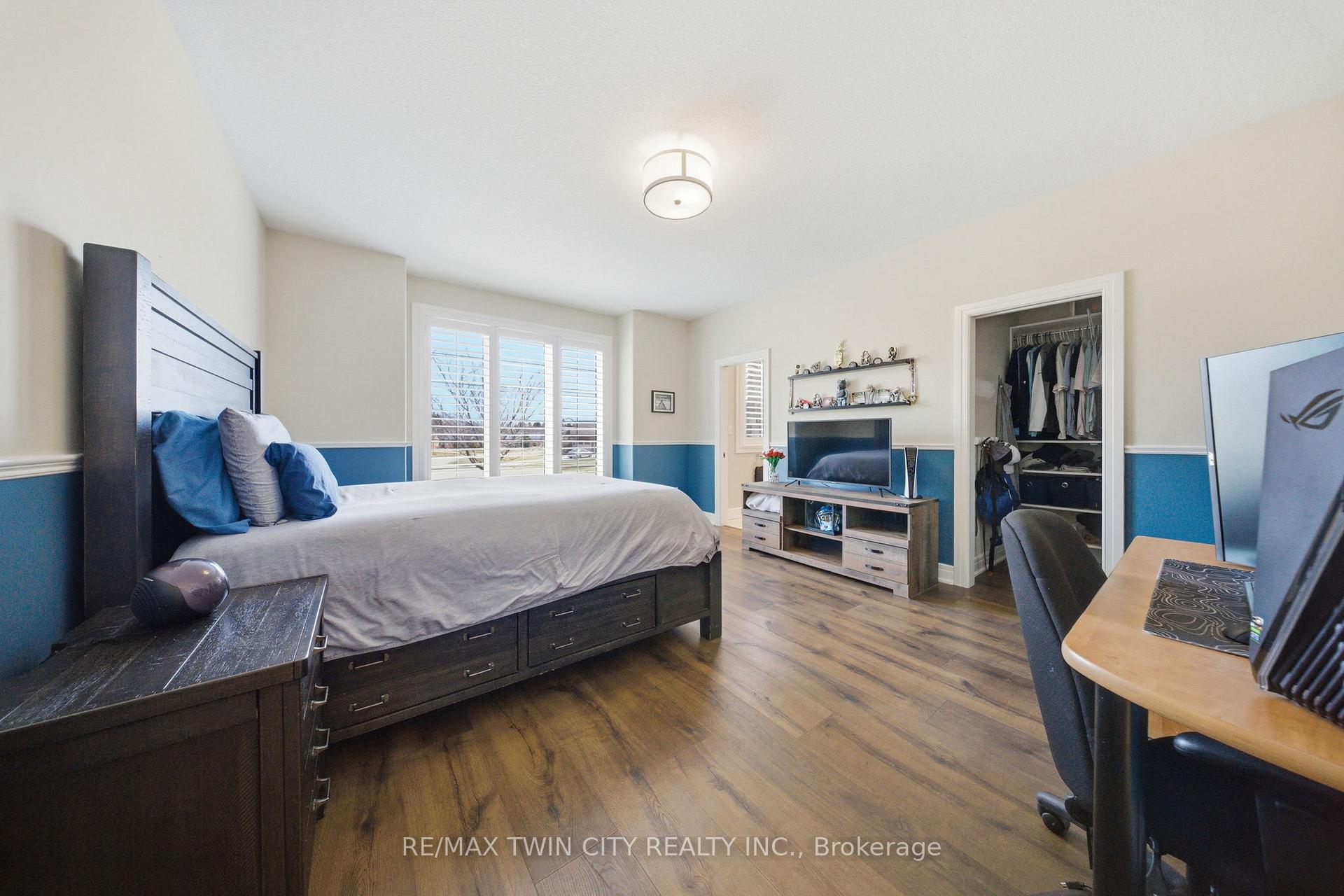 Photo 25 of 29 Wallace Court, Brantford — HOMEH