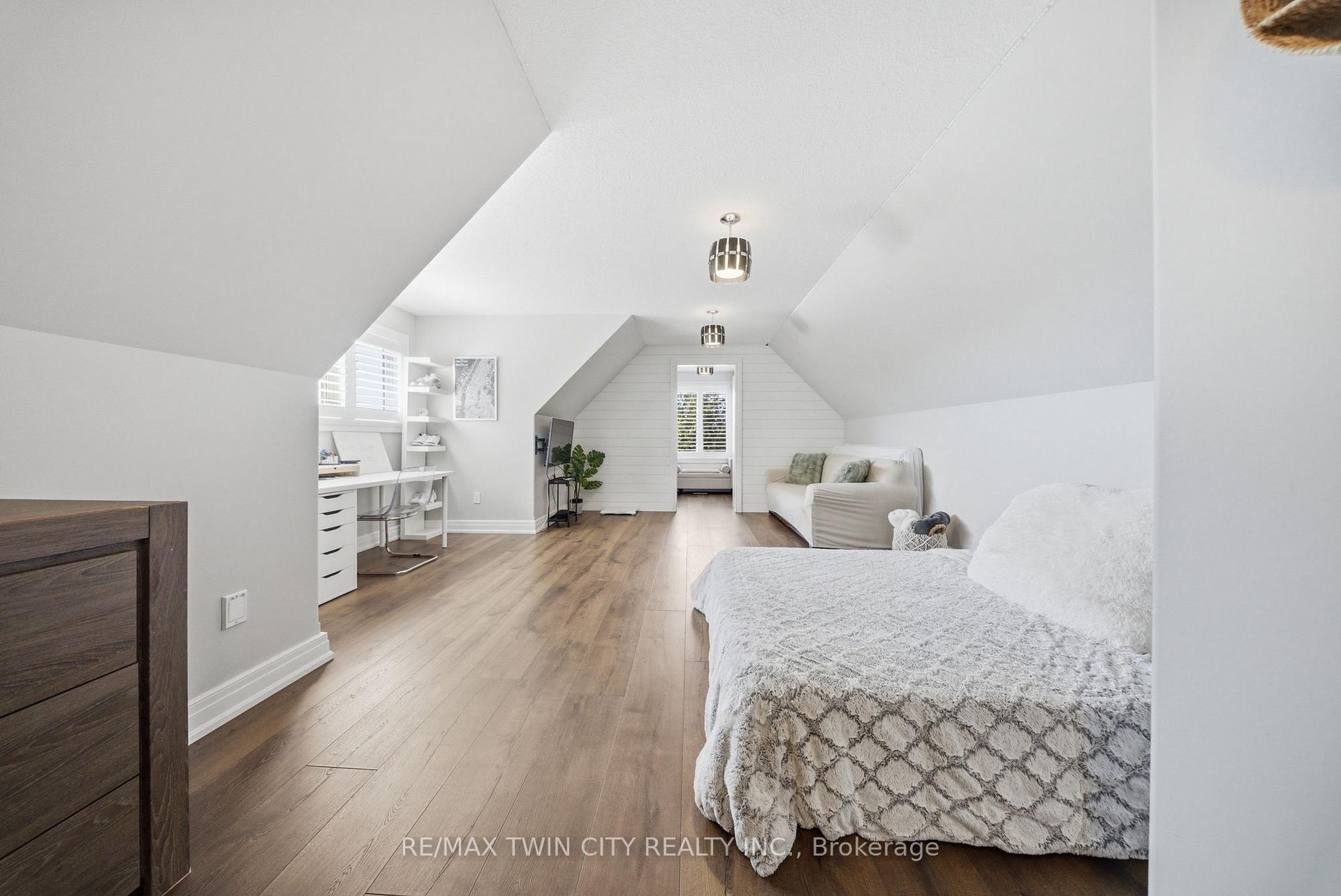 Photo 29 of 29 Wallace Court, Brantford — HOMEH