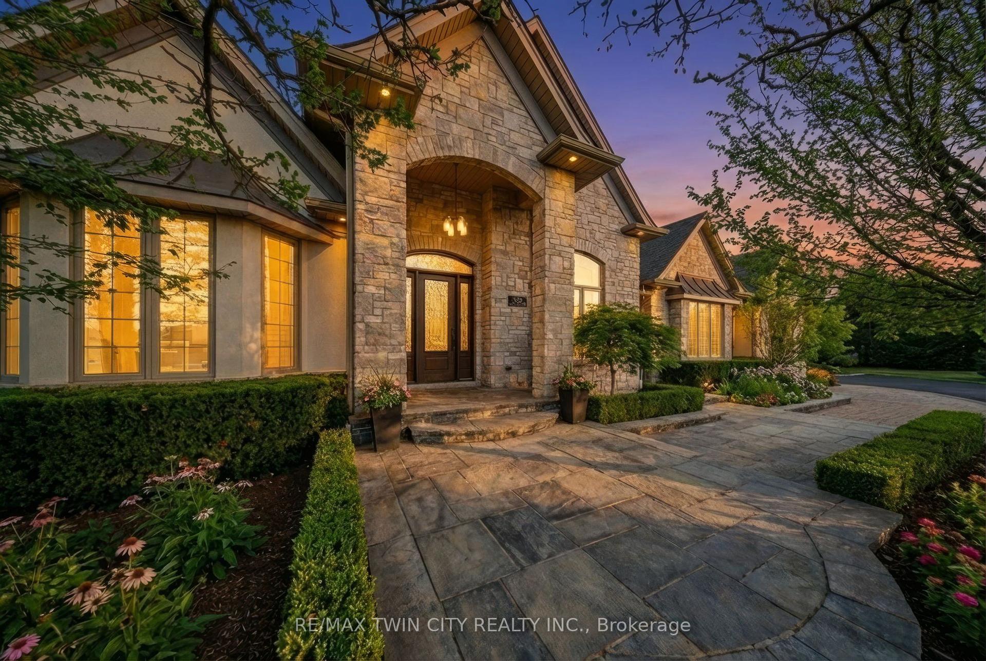 Photo 38 of 29 Wallace Court, Brantford — HOMEH