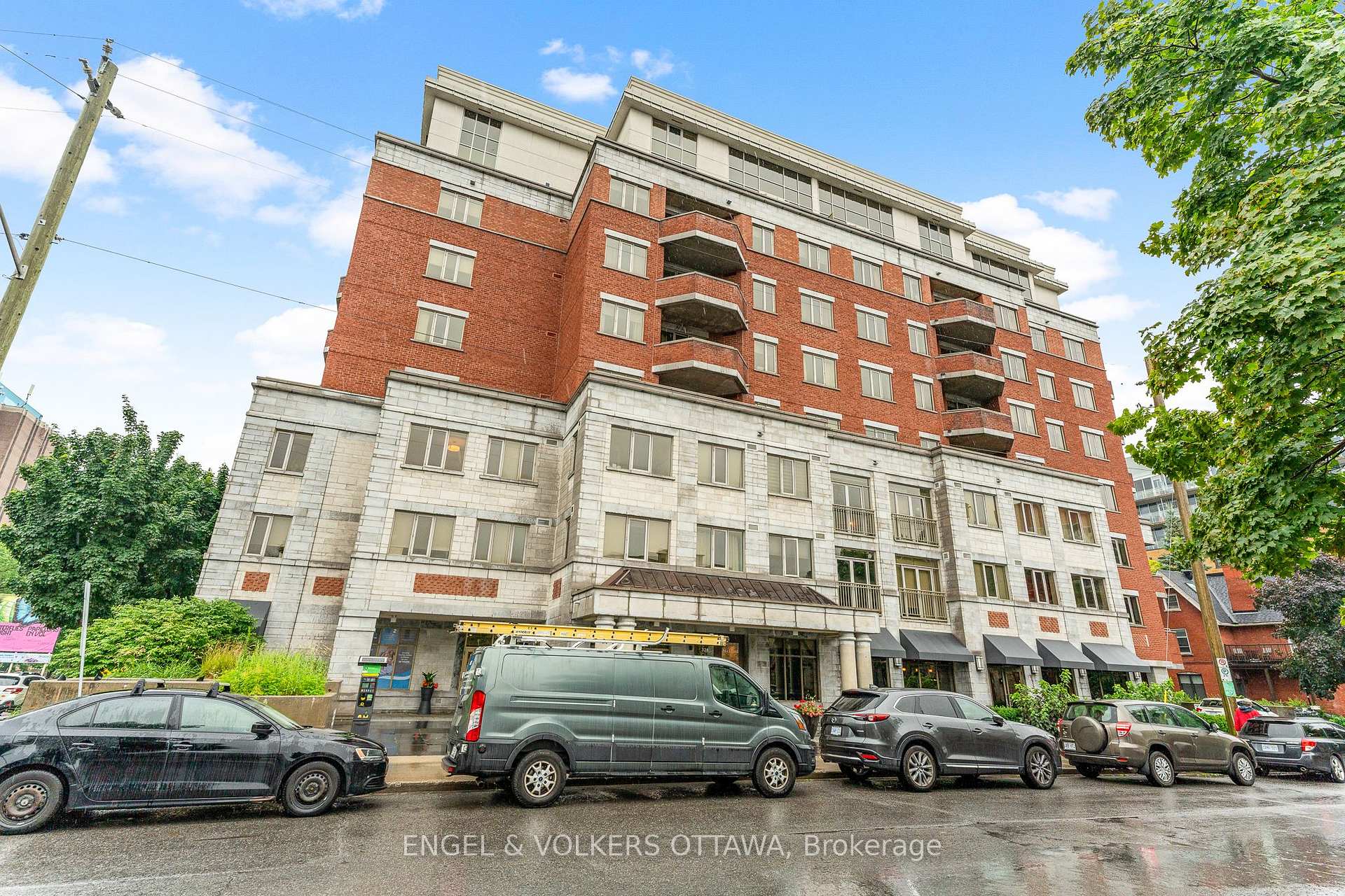 Photo of Unit 102, 320 Mcleod Street