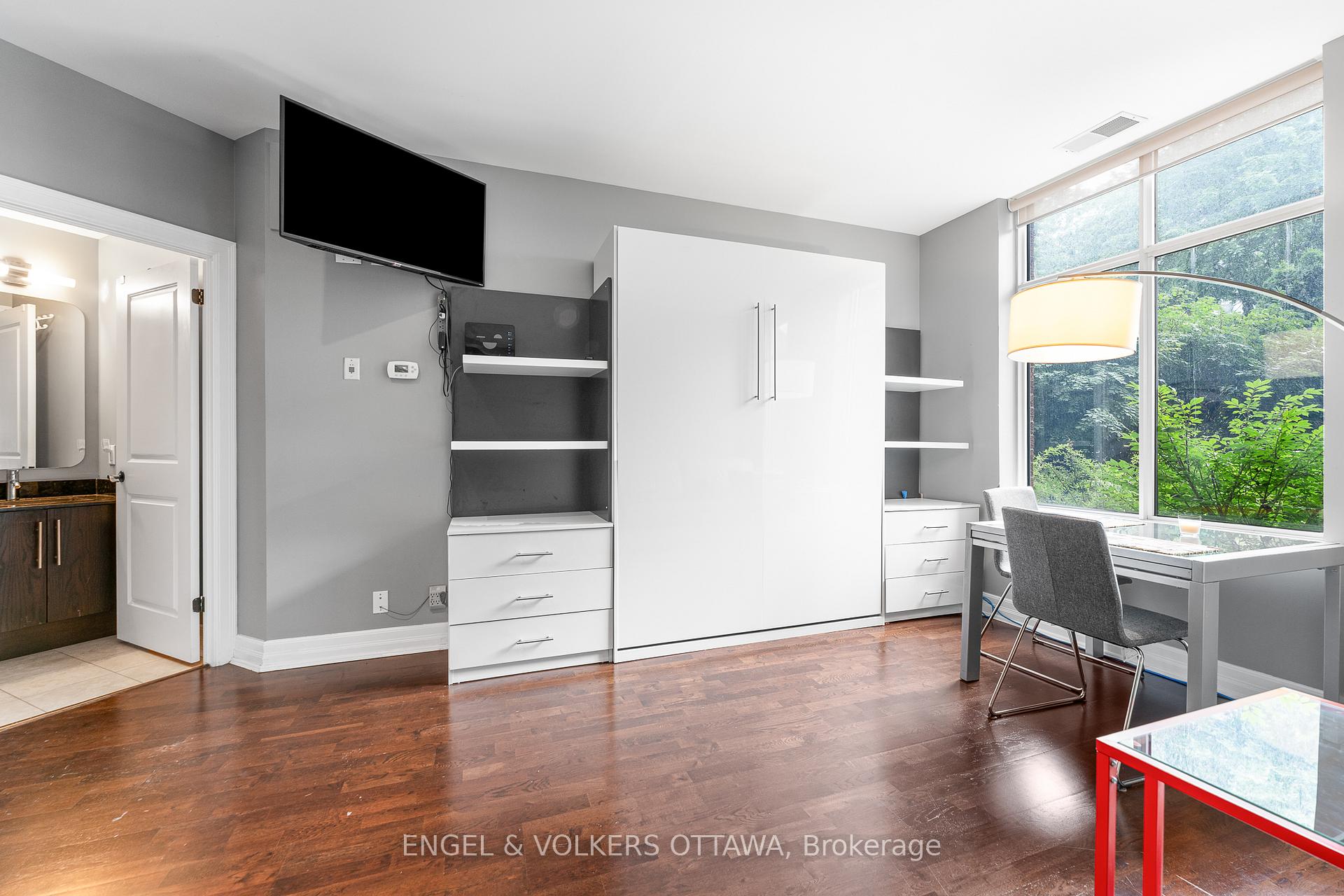 Photo 4 of Unit 102, 320 Mcleod Street, Ottawa, Ottawa Centre — HOMEH