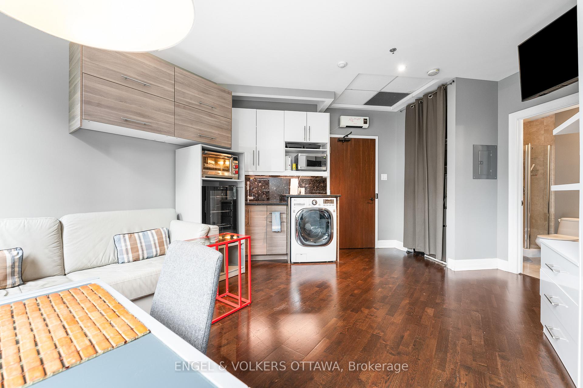 Photo 5 of Unit 102, 320 Mcleod Street, Ottawa, Ottawa Centre — HOMEH