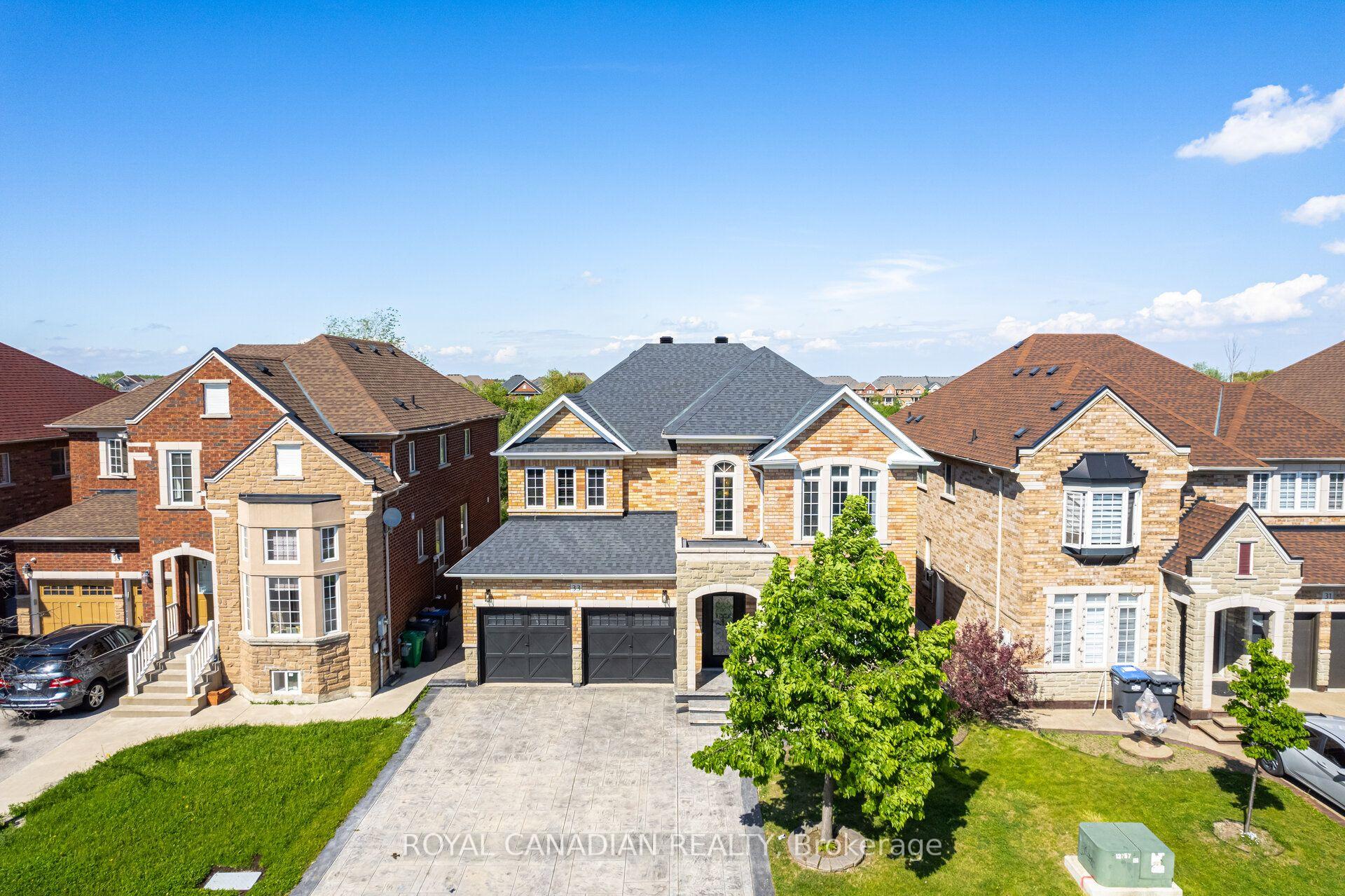 Photo 2 of 33 Rubysilver Drive, Brampton, Vales of Castlemore — HOMEH