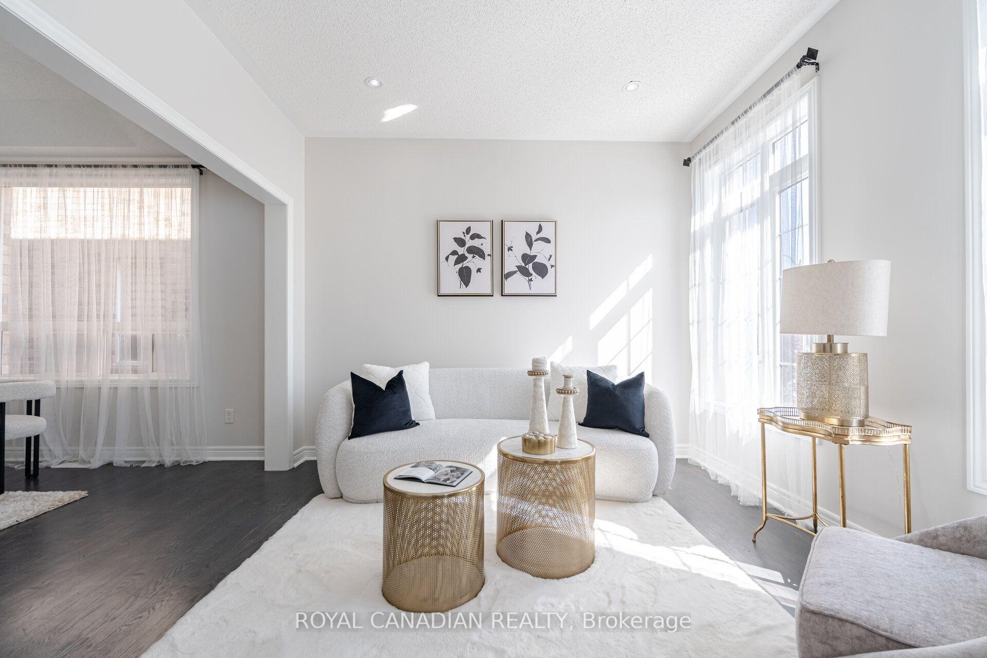 Photo 8 of 33 Rubysilver Drive, Brampton, Vales of Castlemore — HOMEH