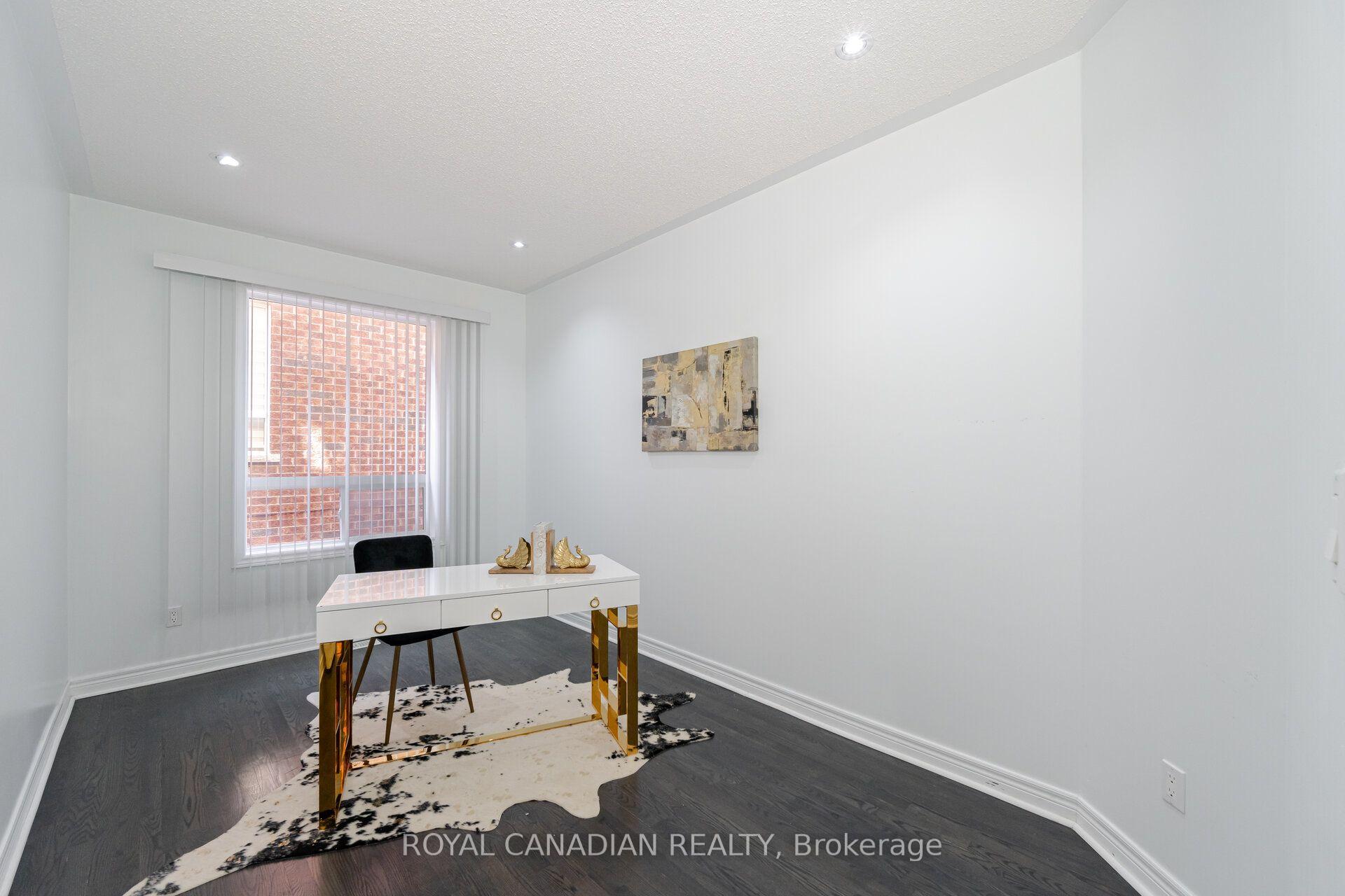 Photo 21 of 33 Rubysilver Drive, Brampton, Vales of Castlemore — HOMEH