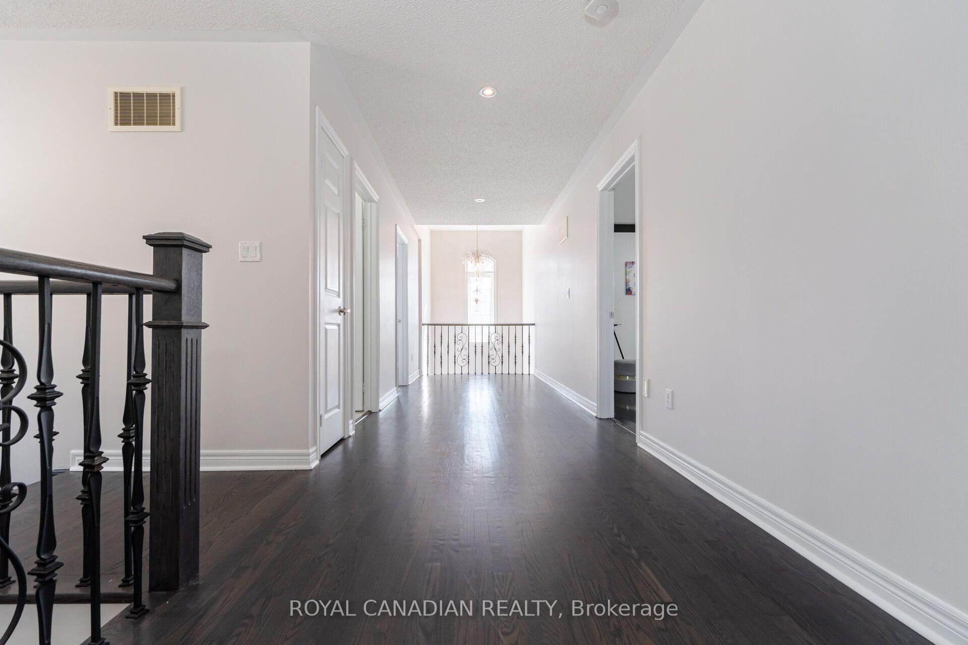 Photo 23 of 33 Rubysilver Drive, Brampton, Vales of Castlemore — HOMEH